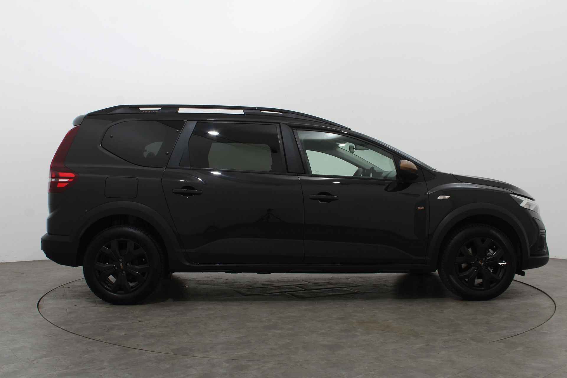 Dacia Jogger 1.6 FULL HYBRID 140 EXTREME 7-PERS | Clima | Carplay | Camera - 17/52