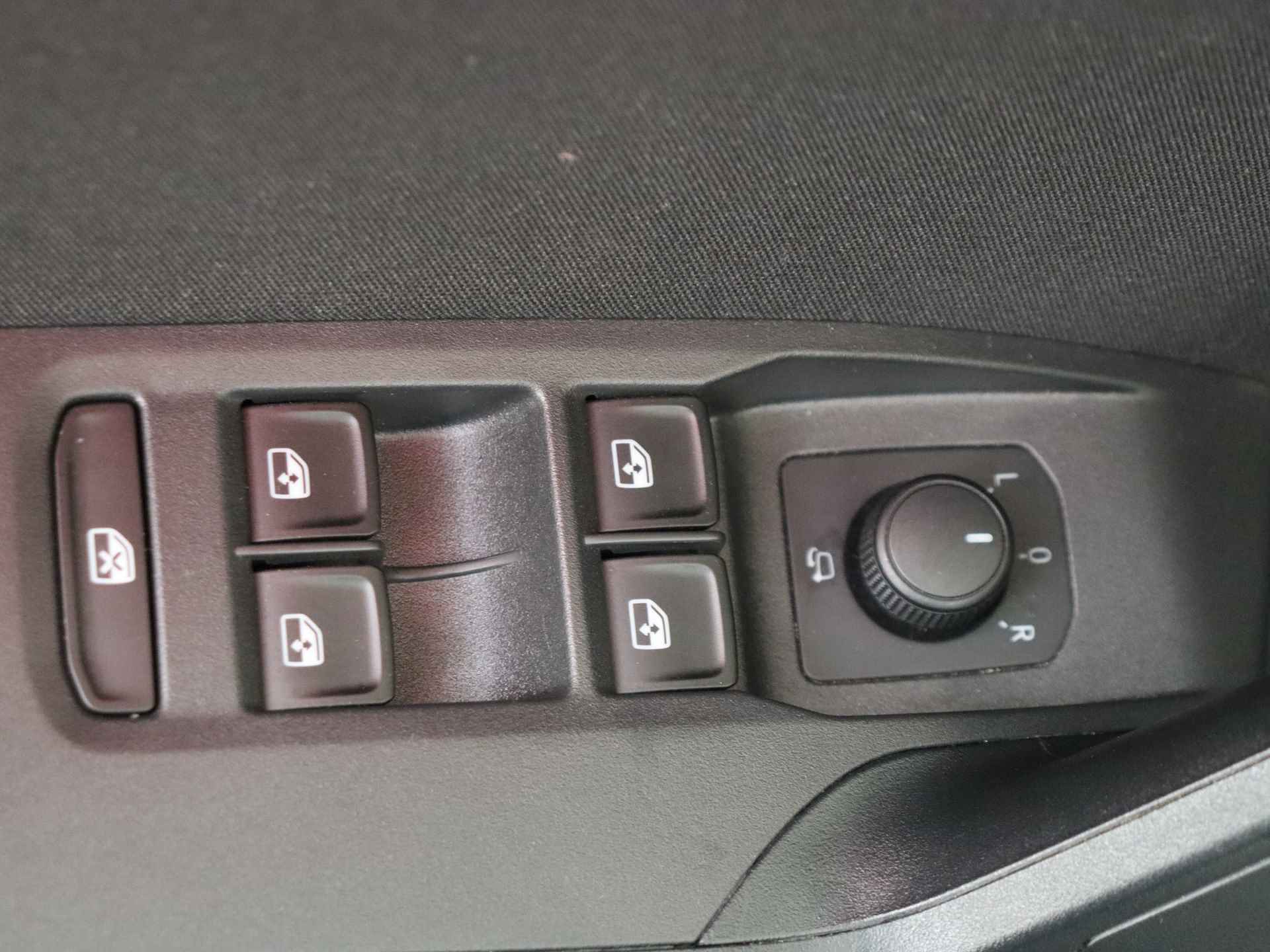 SEAT Ibiza 1.0 TSI FR Business Intense 5 deurs | Climate Control | Navigatie | 18 inch Lichtmetalen velgen - 29/33