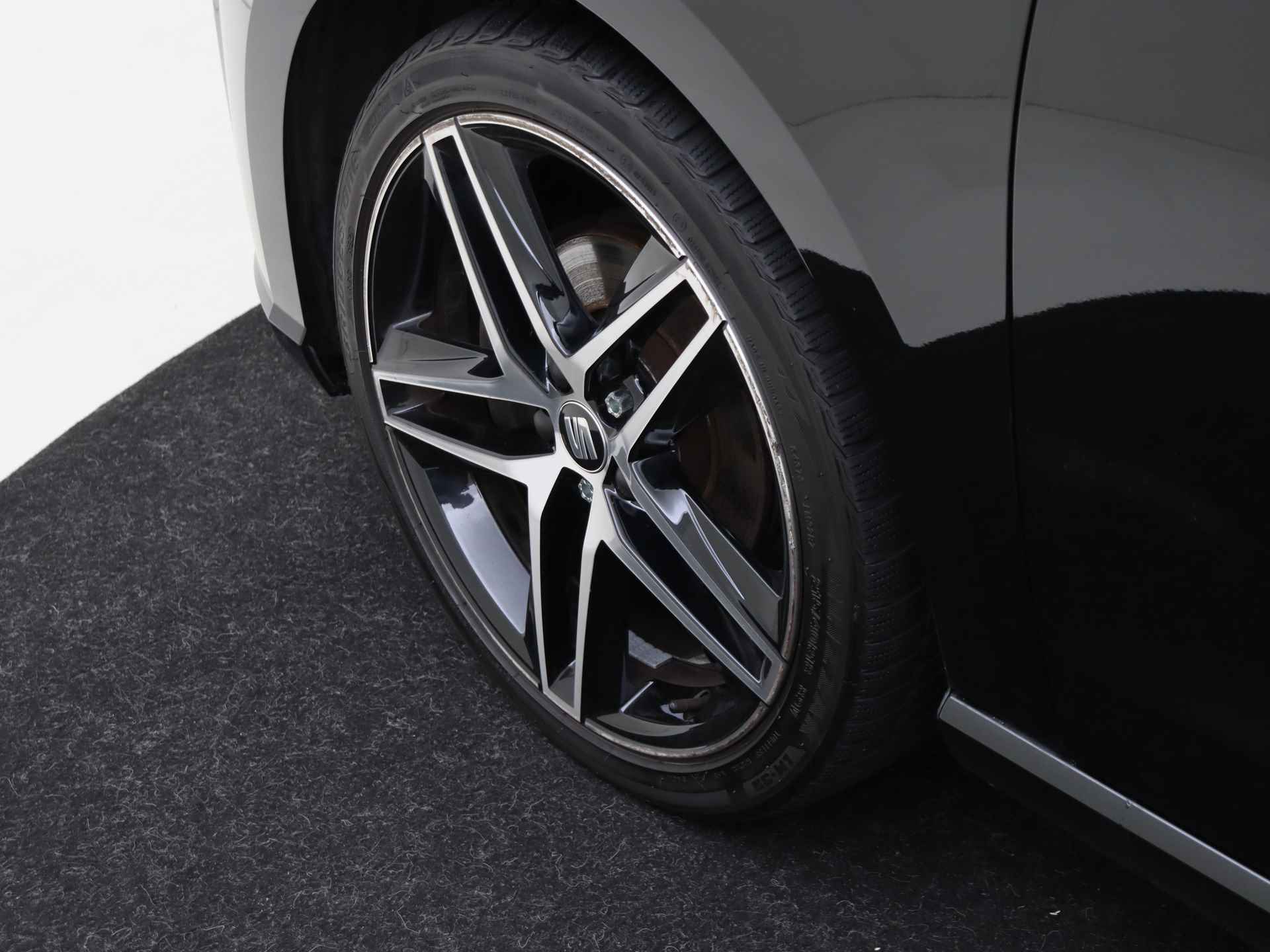 SEAT Ibiza 1.0 TSI FR Business Intense 5 deurs | Climate Control | Navigatie | 18 inch Lichtmetalen velgen - 32/33