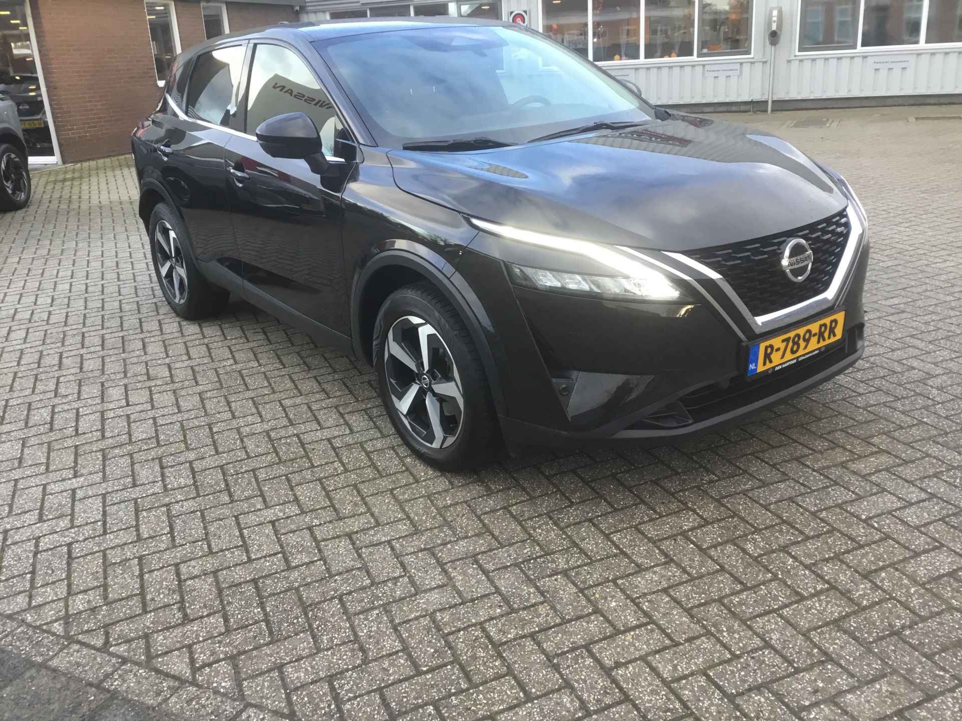 Nissan QASHQAI 1.3 MHEV MT6 Premiere Edition Cold Pack - 4/39