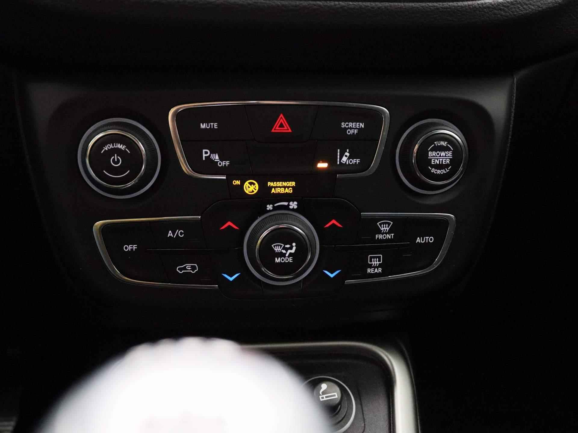 Jeep Compass 1.4 MultiAir Longitude | Apple Carplay/Android Auto | Navigatie | Camera - 17/38