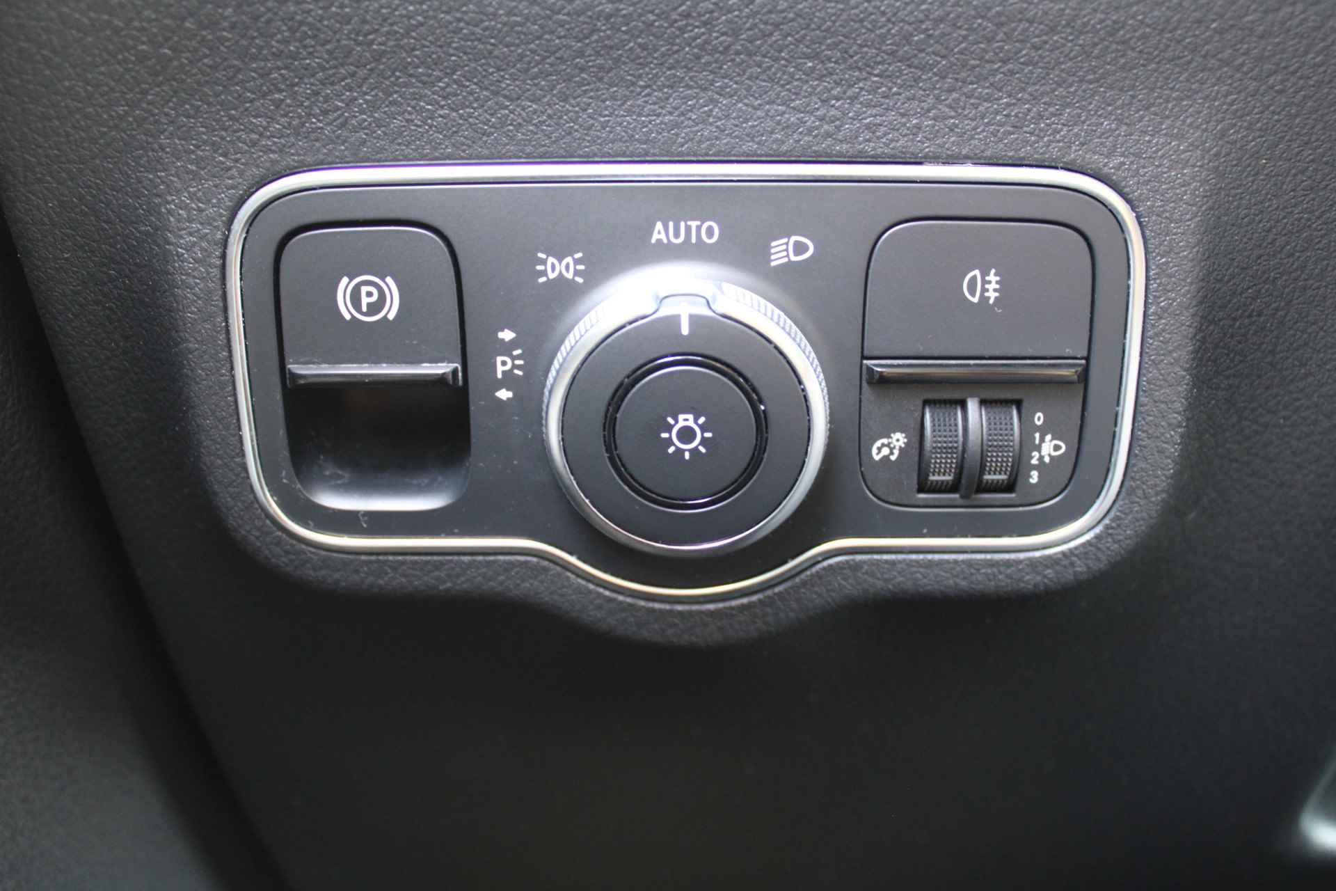 Mercedes-Benz B-Klasse B 250 e 218PK Aut. | Plug-in | 17" LM | Navi android/apple car play | Camera | Stoelverwarming | - 25/33