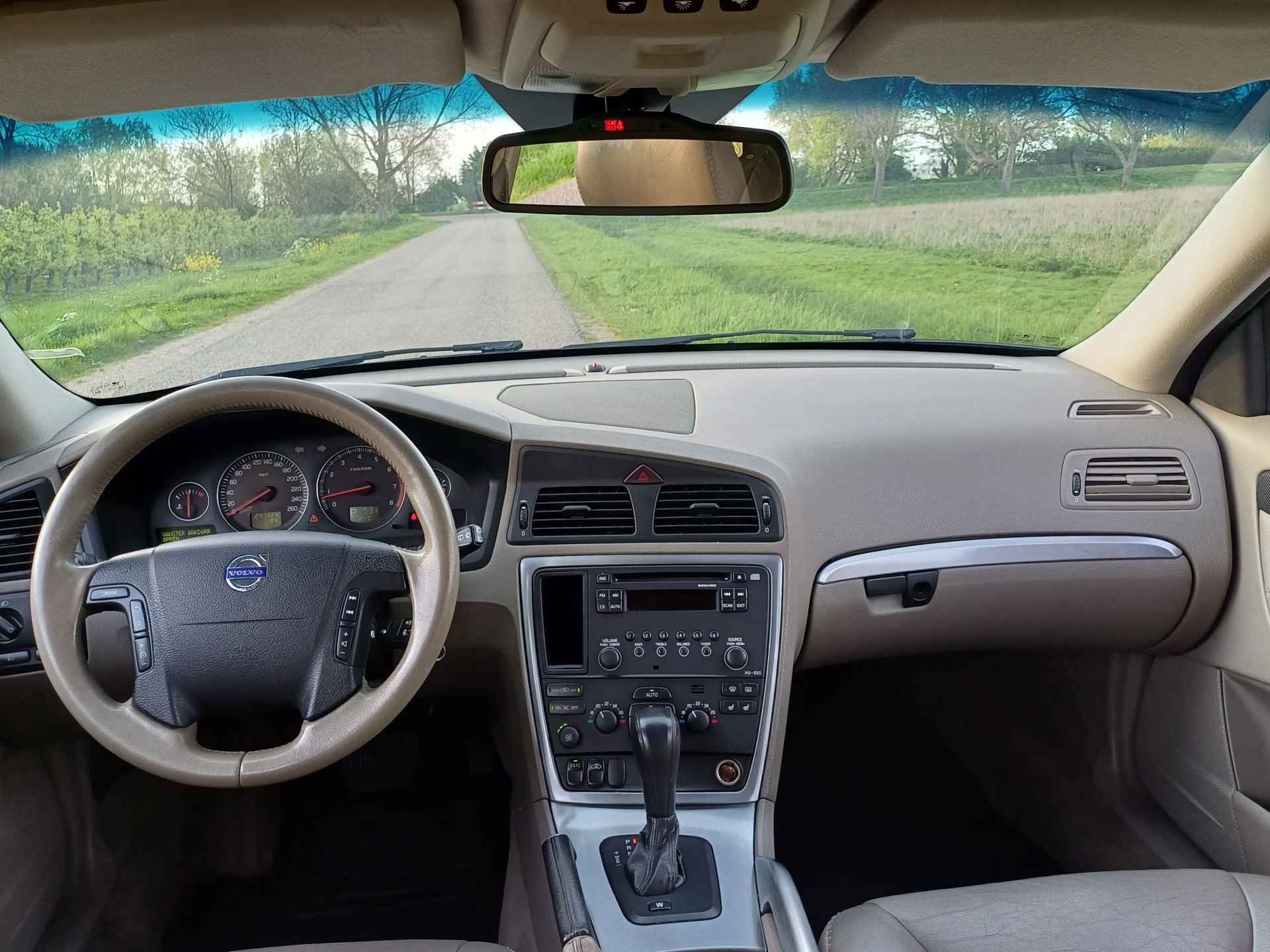 Volvo XC70 2.5 T Momentum AWD Cross Country Automaat Youngtimer | Leer | Trekhaak | Goed onderhoud - 24/38