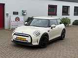 Mini Mini 3-Deurs (f56) 1.5 102pk Aut One Business Edition/ John Cooper Works velgen/ Navigatie/ Half lederen bekleding/ Parkeersensoren/ DAB/ 1 Eigenaar/ Origineel NL/ NAP