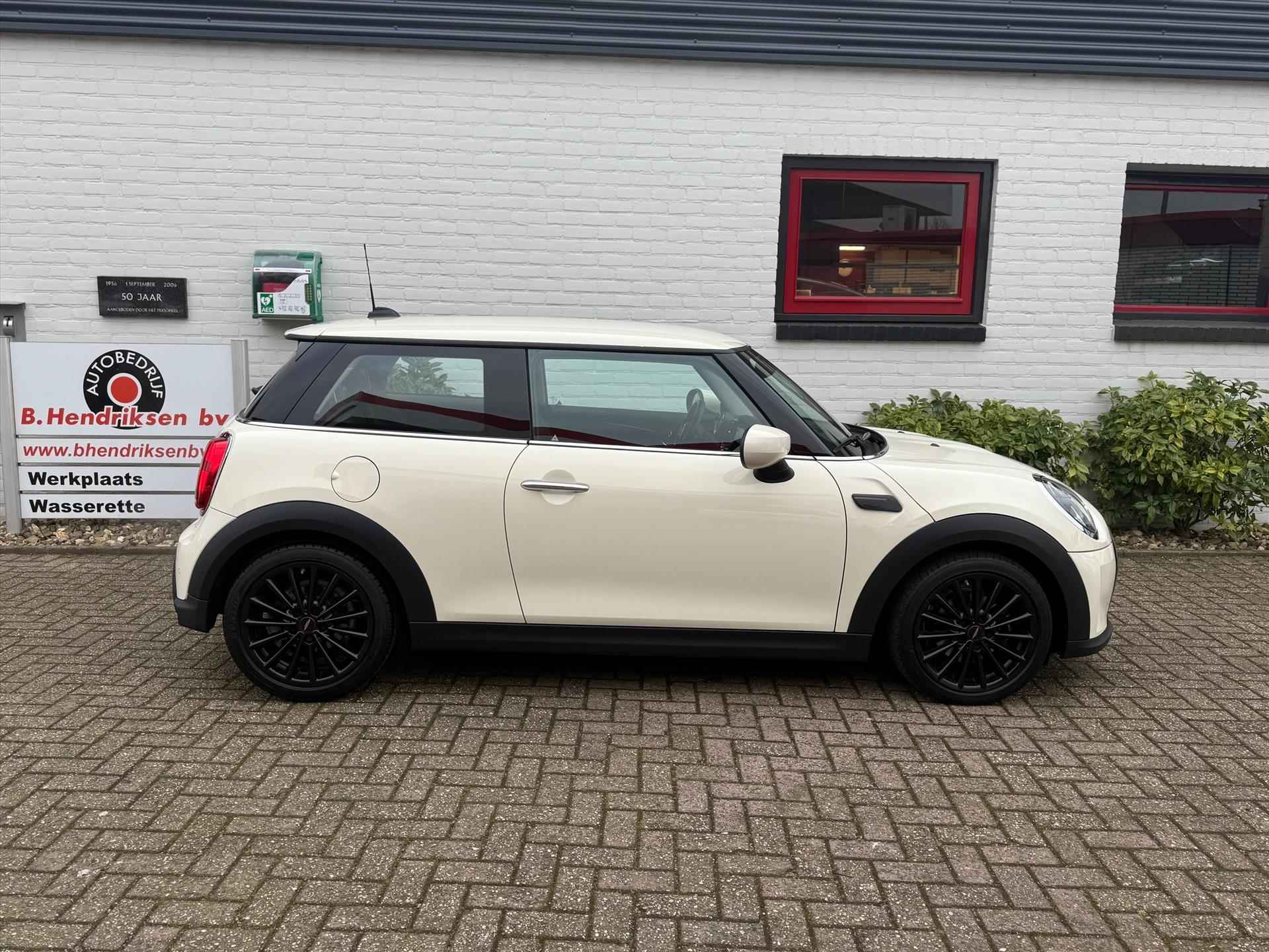 Mini Mini 3-Deurs (f56) 1.5 102pk Aut One Business Edition/ John Cooper Works velgen/ Navigatie/ Half lederen bekleding/ Parkeersensoren/ DAB/ 1 Eigenaar/ Origineel NL/ NAP - 5/39