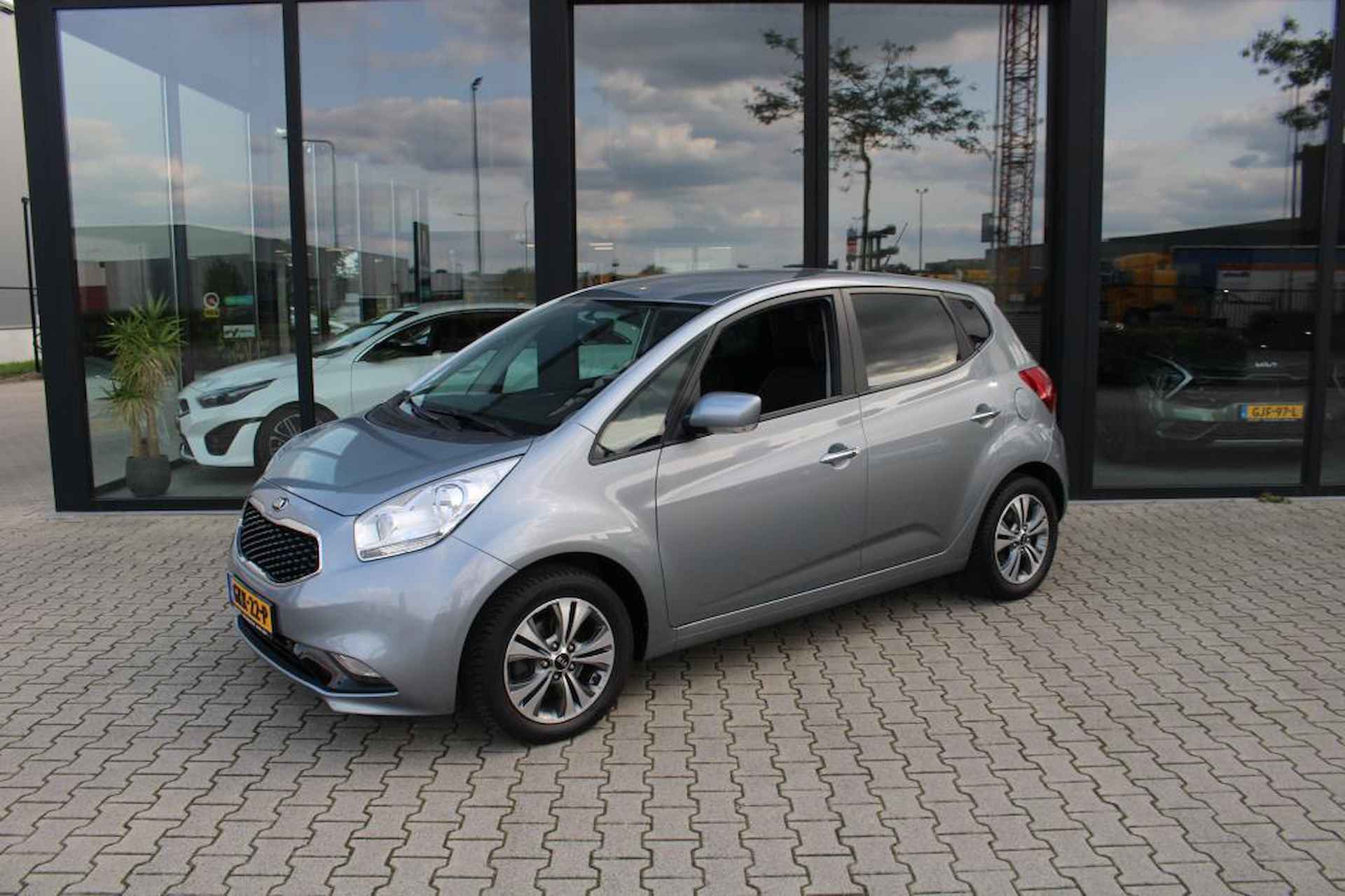 Kia VENGA 1.6 CVVT Dynamic Camere Navigatie Prijs is rijklaar incl 12 maanden bovag garantie - 2/10