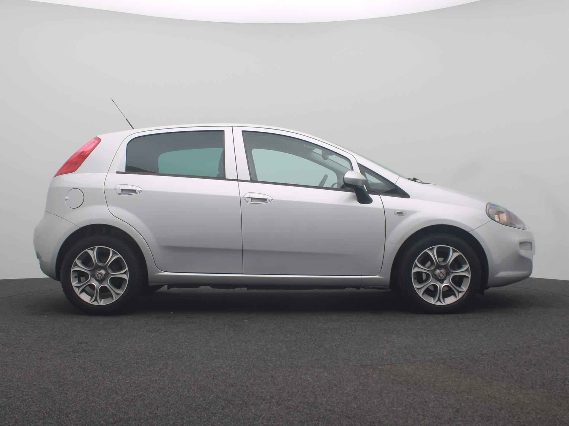 Fiat Punto Evo 0.9 TwinAir Sempre | Navigatie | Climate Control | Parkeersensoren | - 6/42