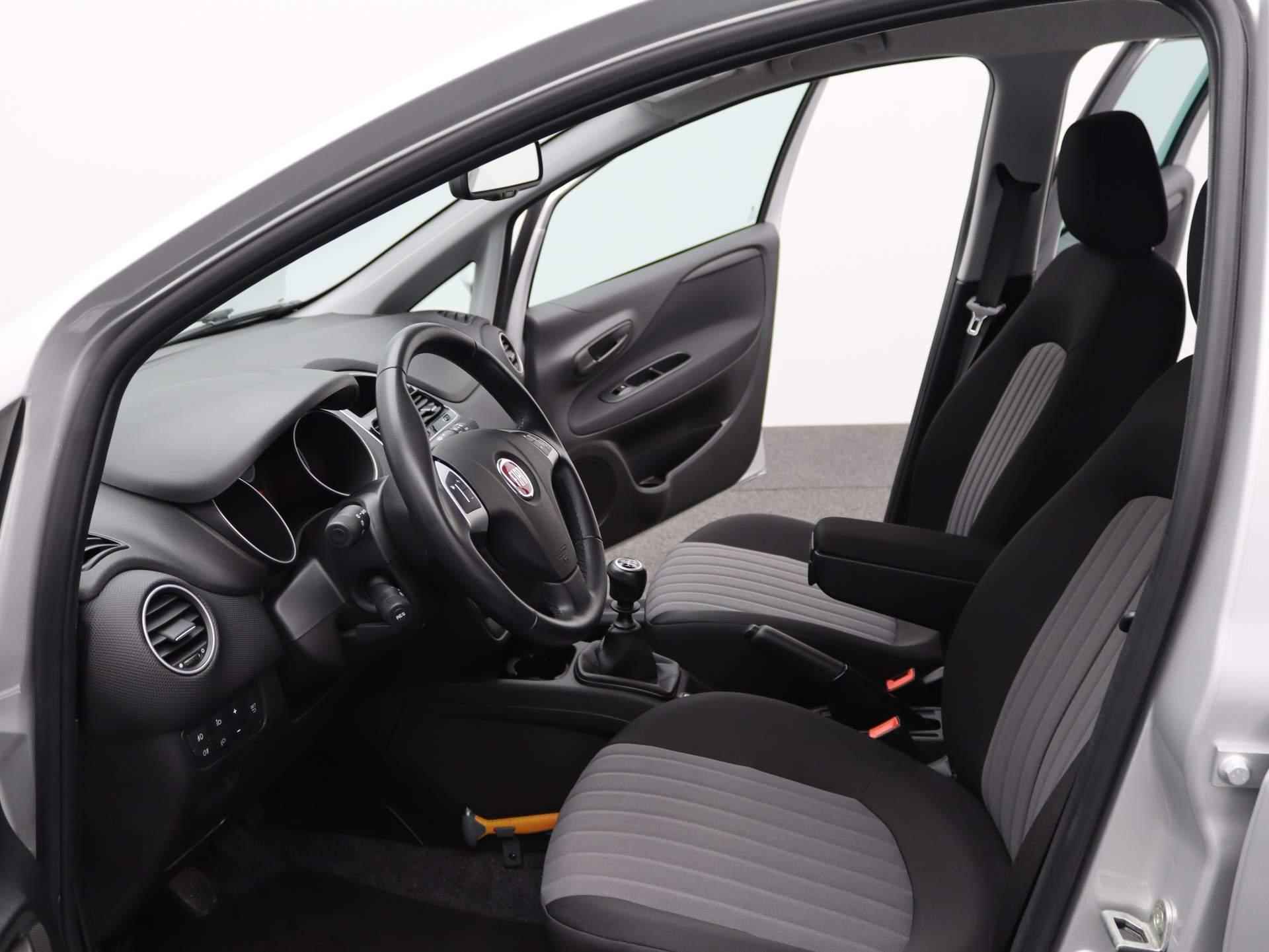 Fiat Punto Evo 0.9 TwinAir Sempre | Navigatie | Climate Control | Parkeersensoren | - 13/42