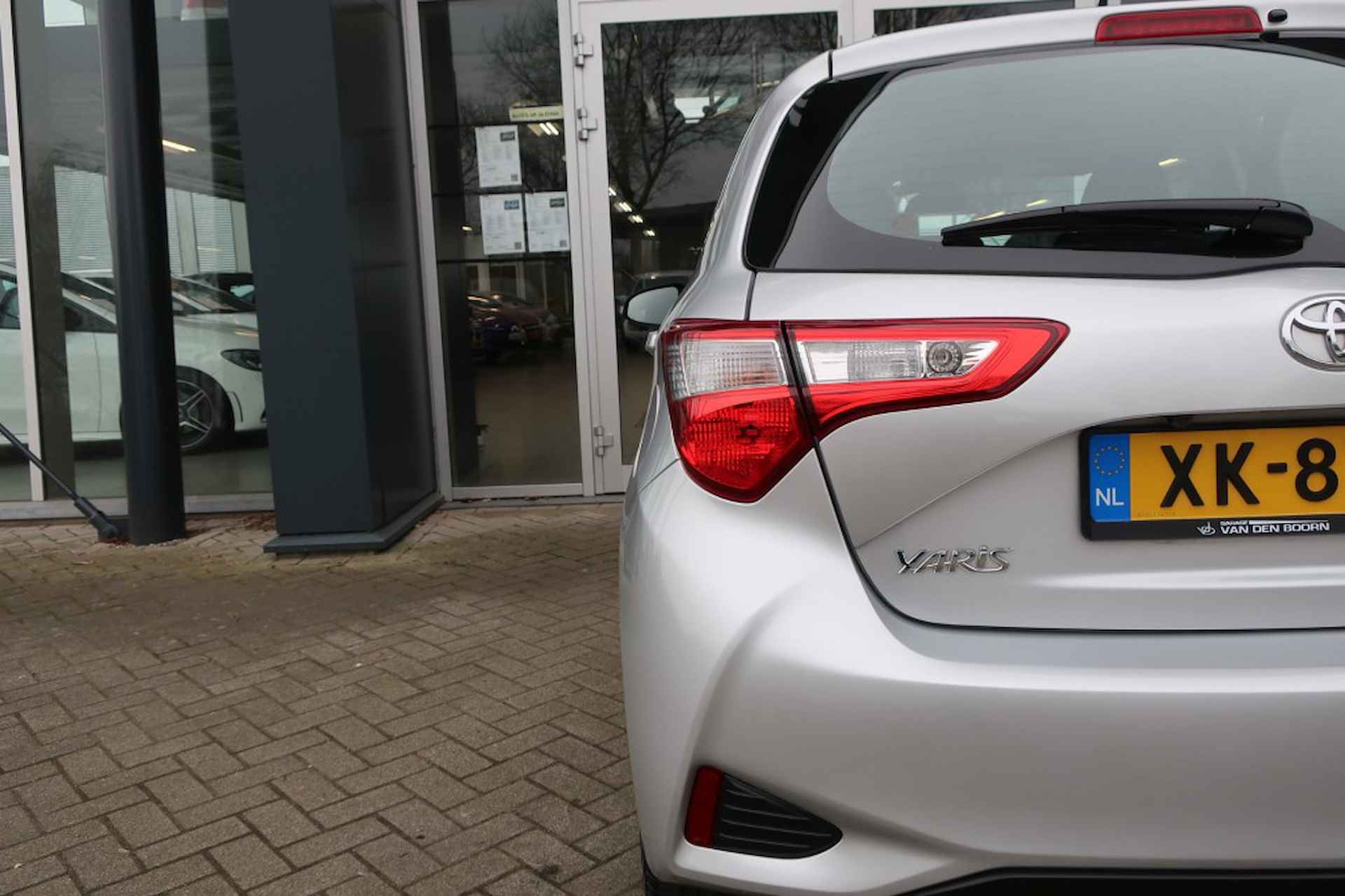 TOYOTA Yaris 1.5 VVT-I DESIGN RED, Airco, Cruise, Thuiskomer, etc. - 11/31