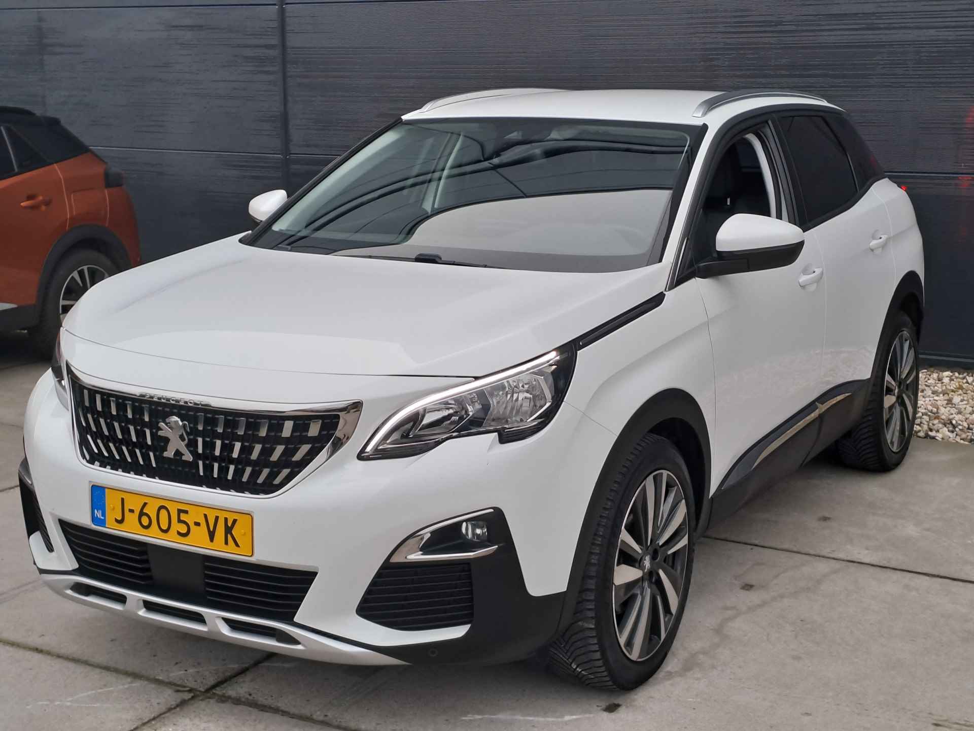 Peugeot 3008 1.2 PureTech 130pk Blue Lease Premium Avantage | Camera | Car Play | Parkeersensoren - 9/42