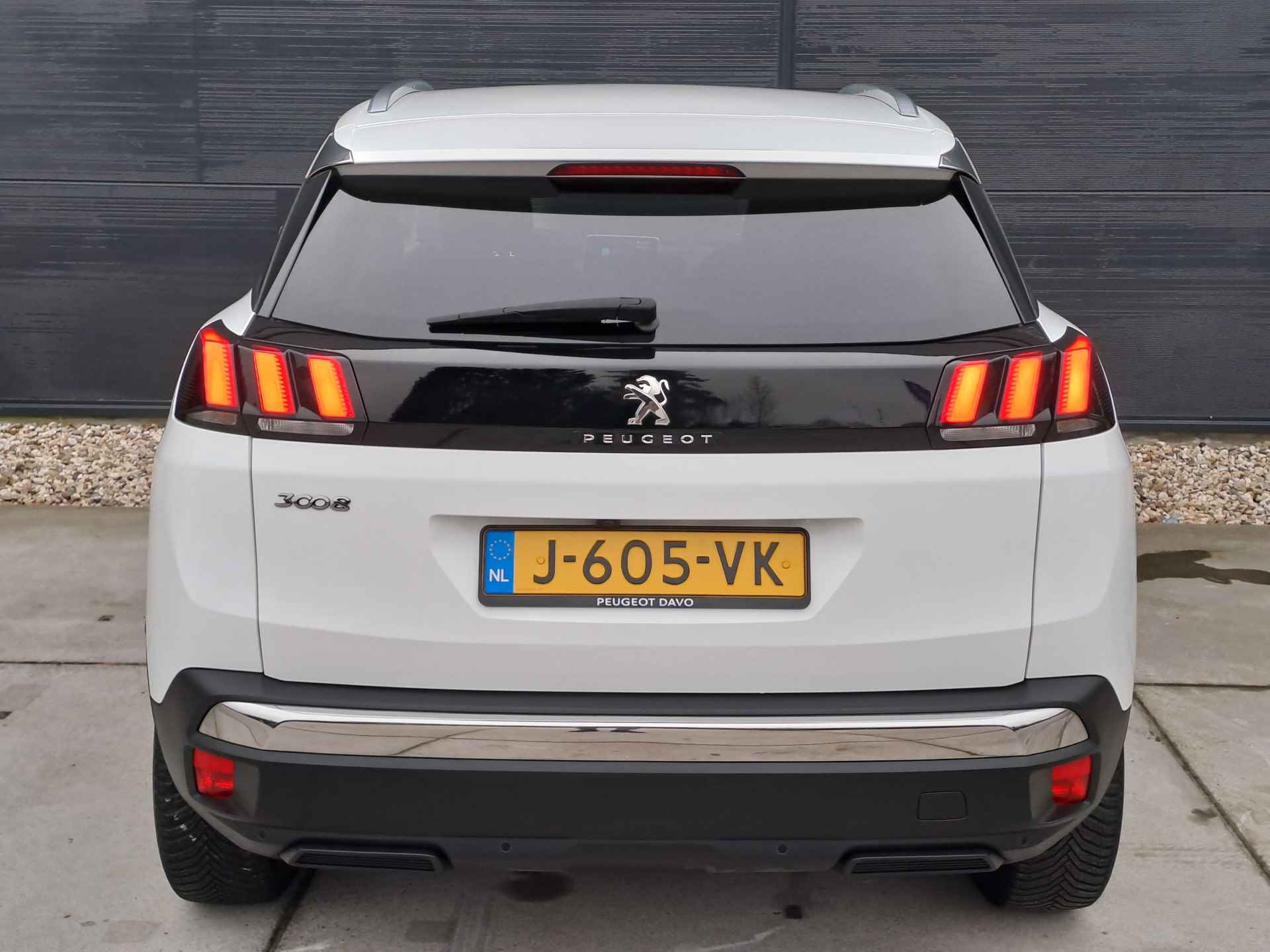 Peugeot 3008 1.2 PureTech 130pk Blue Lease Premium Avantage | Camera | Car Play | Parkeersensoren - 14/42