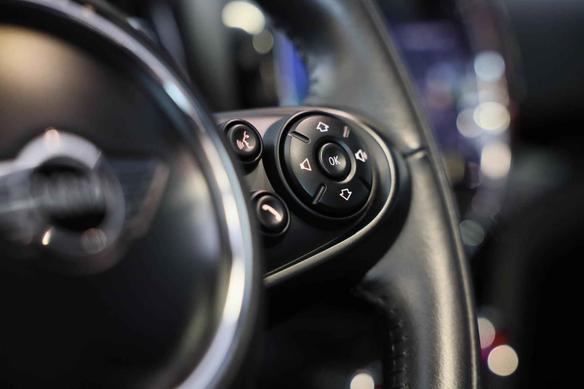 Mini Mini Countryman 1.5 Cooper ALL4 Black Edition / AUT / Digital Cockpit / Navi / Ecc / Open Panoramadak / Led / Pdc / 19 Inch - 25/47