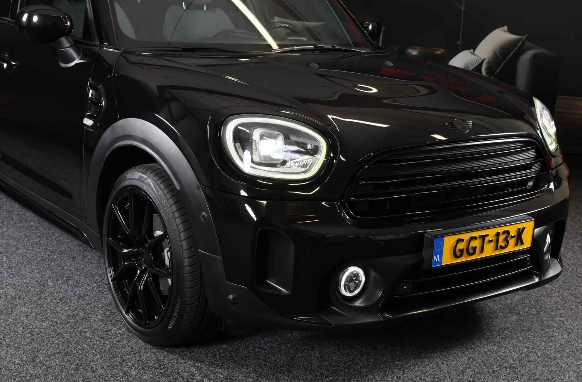 Mini Mini Countryman 1.5 Cooper ALL4 Black Edition / AUT / Digital Cockpit / Navi / Ecc / Open Panoramadak / Led / Pdc / 19 Inch - 32/47