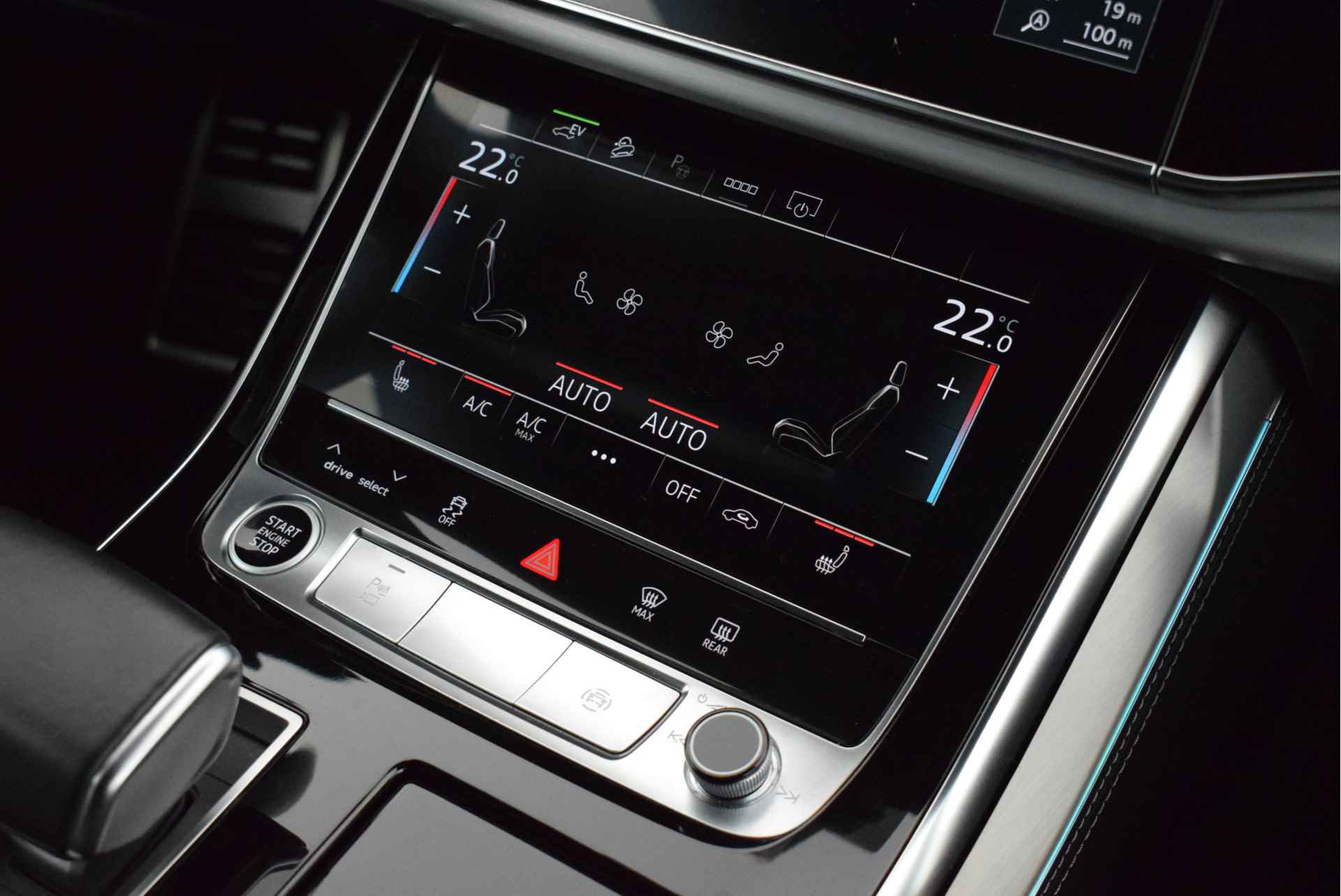 Audi Q8 55 TFSI e 381pk quattro 2x S-Line Black Edition Trekhaak Camera Luchtvering Matrix Led Virtual Cockpit Navigatie - 37/63