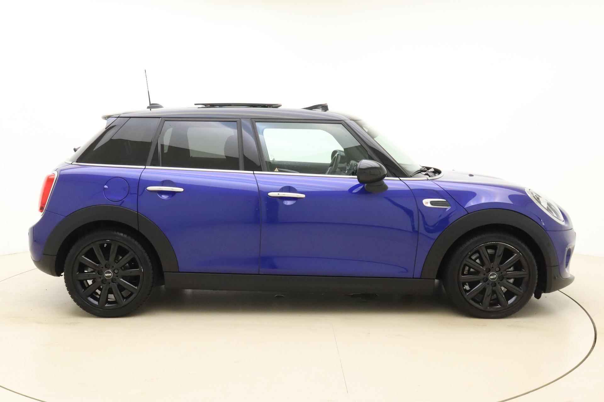 Mini Mini 1.5 Cooper Chili Automaat | Navigatie | electrisch glazen dak | Keyless | Zwart dak | Climate control | Weinig kilometers - 10/39