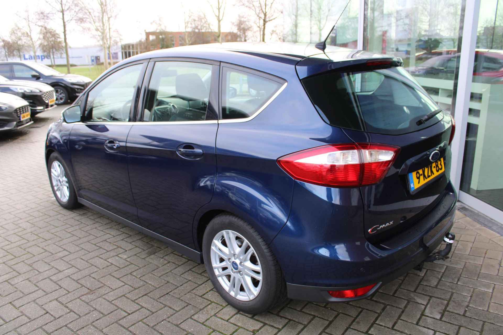 Ford C-Max 1.6 EcoBoost 150 PK Titanium | Trekhaak | Navigatie | Climate Control | PDC V + A | Cruise Control | Voorruitverwarming | Winterbandenset | 75DKM! - 7/25