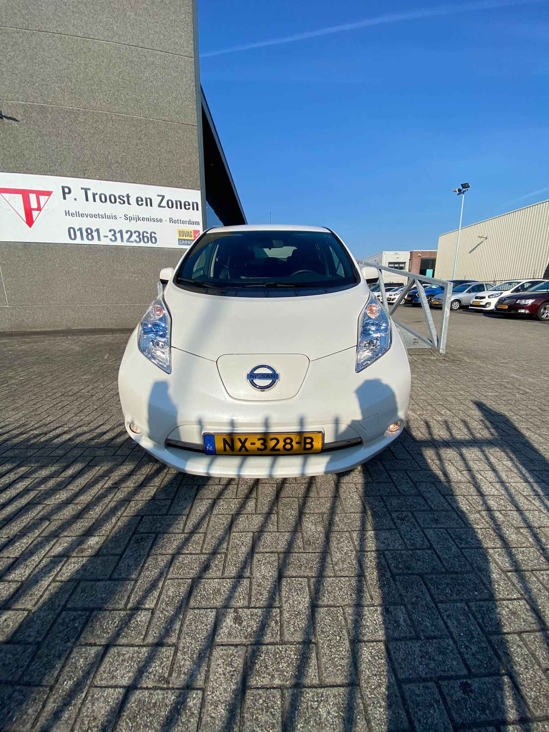 Nissan Leaf Tekna 30 kWh Orig. NL auto/Camera/Cruise control/Climate control/Navigatie/Lederen bekelding/Spiegels inklapbaar/Stoelverwarming - 9/16