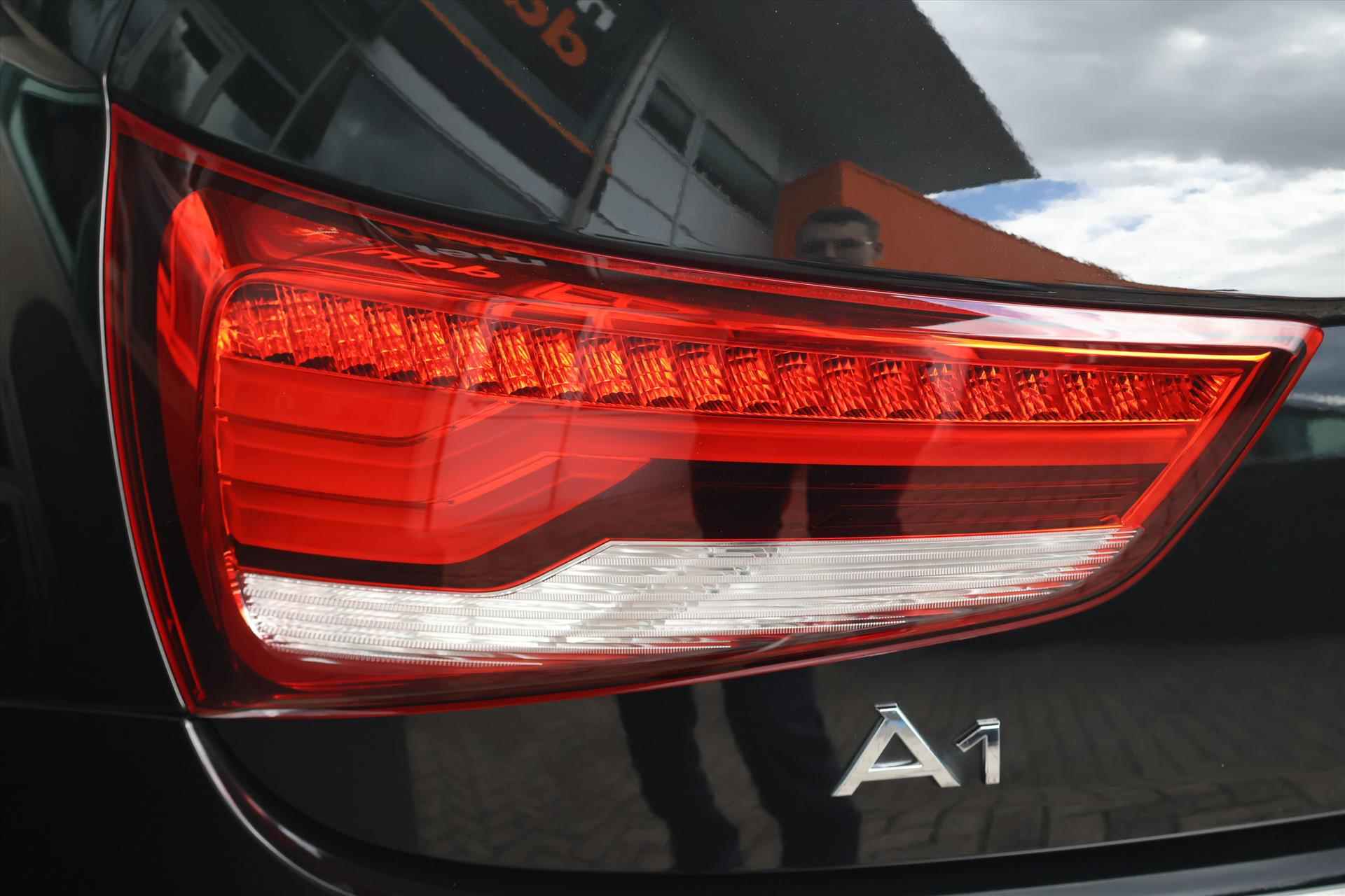 Audi A1 Sportback 1.0 TFSI 95pk | Trekhaak | S-Line | Bluetooth | Airco - 10/56