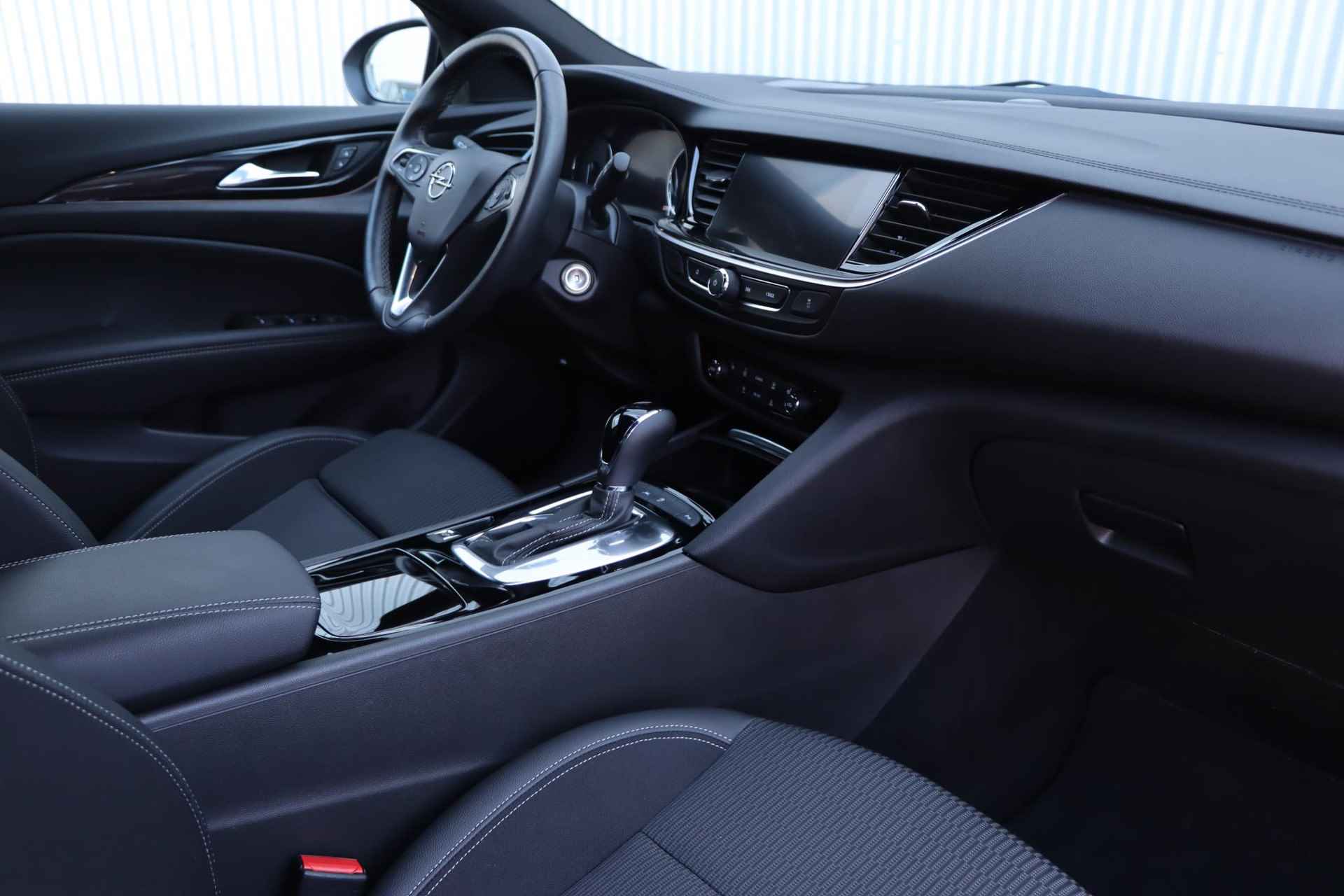 Opel Insignia Sports Tourer 2.0 Turbo Business Automaat | 1500 kg trekgewicht | Dodehoek detectie | Stoelverwarming | Navigatie | Parkeersensoren | Climate Control | - 10/40
