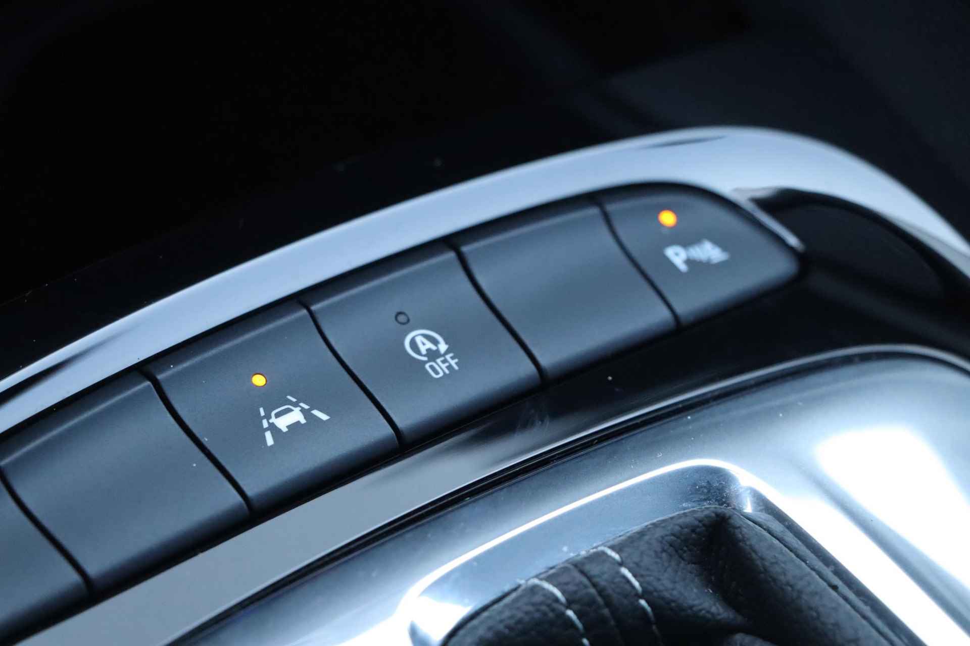 Opel Insignia Sports Tourer 2.0 Turbo Business Automaat | 1500 kg trekgewicht | Dodehoek detectie | Stoelverwarming | Navigatie | Parkeersensoren | Climate Control | - 27/40