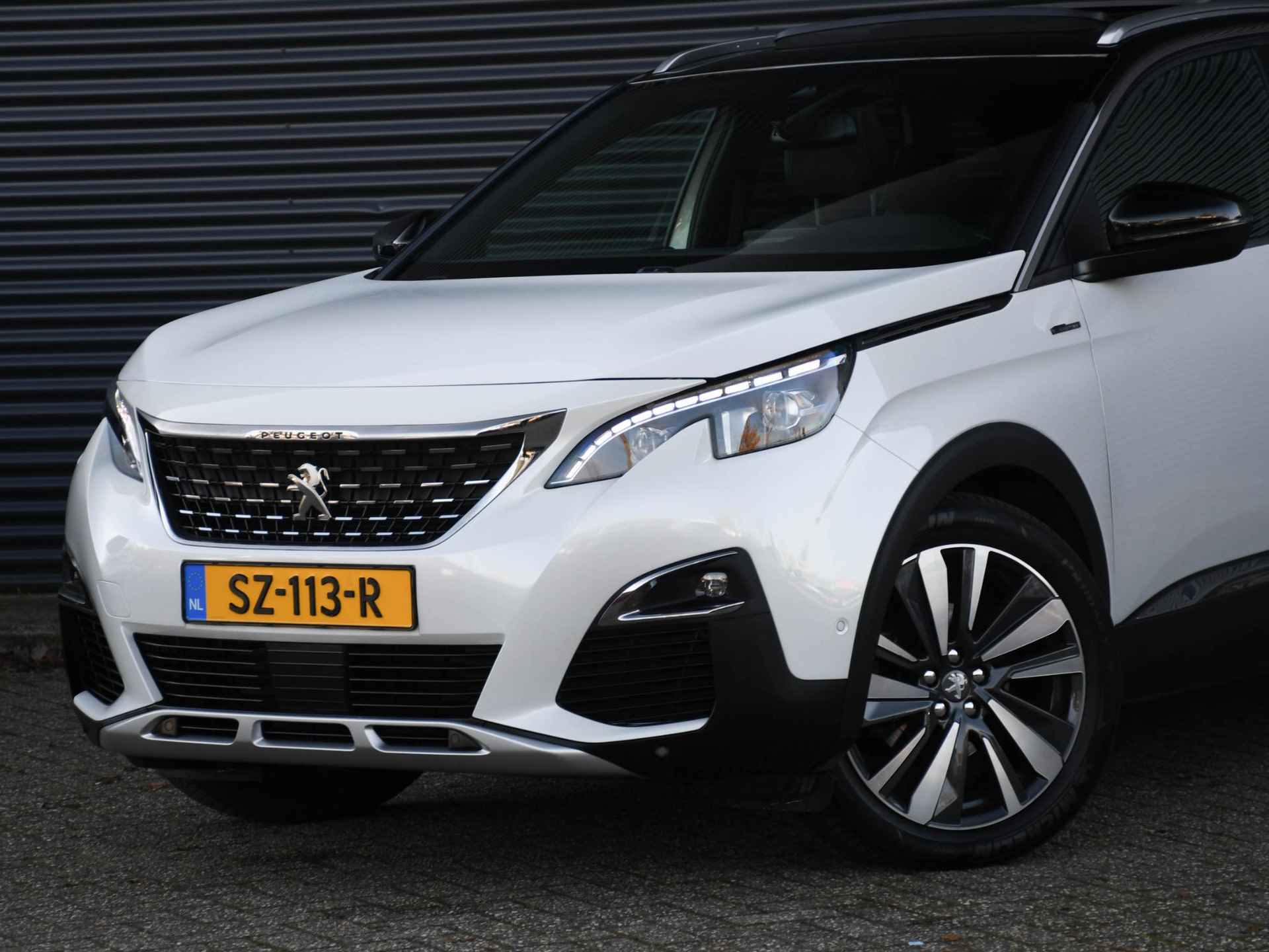 Peugeot 3008 GT Line 1.2 PureTech 130pk PANO-DAK | KEYLESS ENTRY | CRUISE | NAVI | PDC + CAMERA | DODE HOEK | LANE KEEPING SYSTEM - 2/36