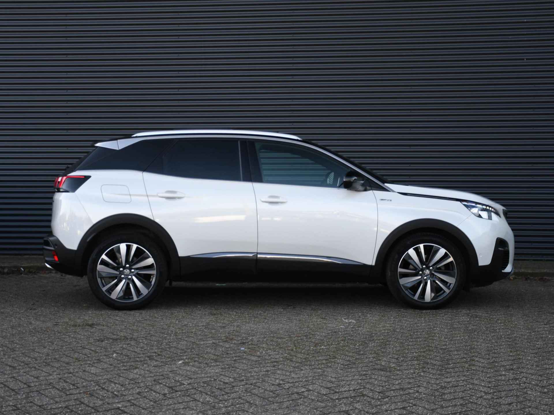 Peugeot 3008 GT Line 1.2 PureTech 130pk PANO-DAK | KEYLESS ENTRY | CRUISE | NAVI | PDC + CAMERA | DODE HOEK | LANE KEEPING SYSTEM - 3/36