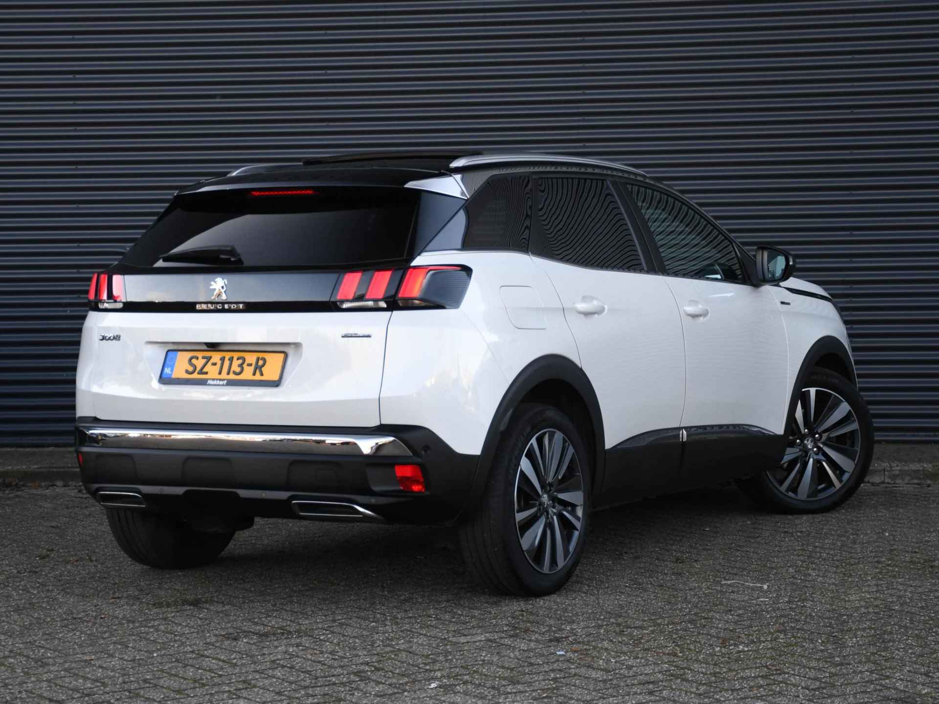 Peugeot 3008 GT Line 1.2 PureTech 130pk PANO-DAK | KEYLESS ENTRY | CRUISE | NAVI | PDC + CAMERA | DODE HOEK | LANE KEEPING SYSTEM - 4/36