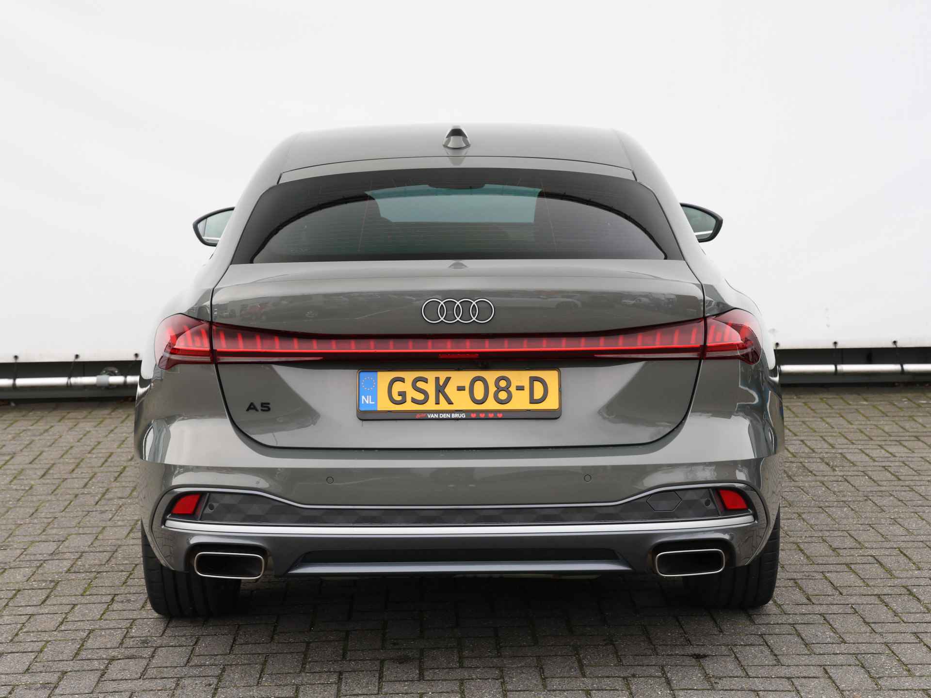 Audi A5 Limousine 2.0 TFSI First Edition | 150 pk | Lederen bekleding | Elektrisch verstelbare stoelen | Privacy glas | - 6/47