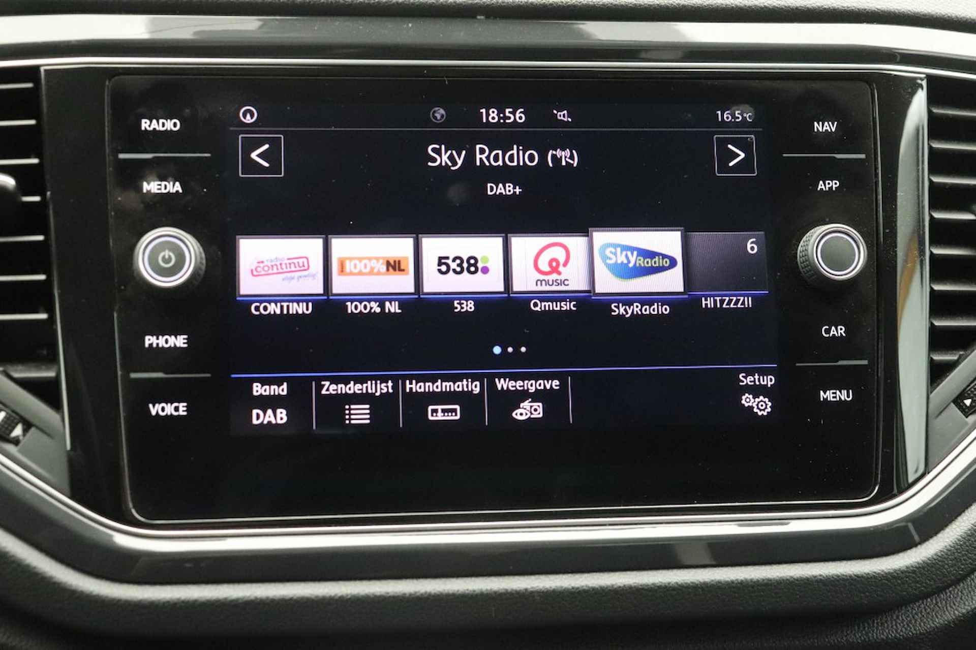 VOLKSWAGEN T-roc 1.5 TSI Sport Automaat - Carplay, Digital Cockpit, Stoelverw. - 18/28