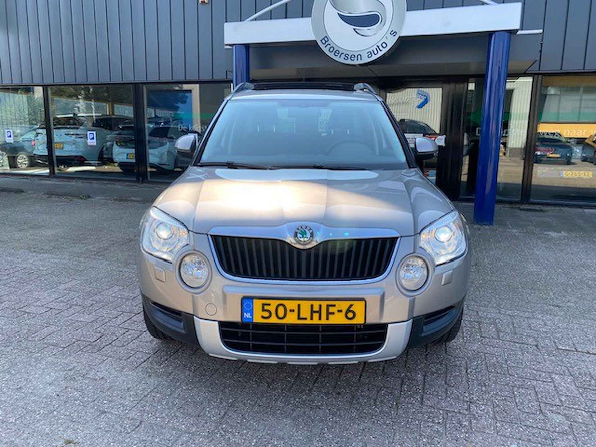 SKODA Yeti 1.2 TSI 105pk Aut. Elegance met Pano en trekhaak - 2/32