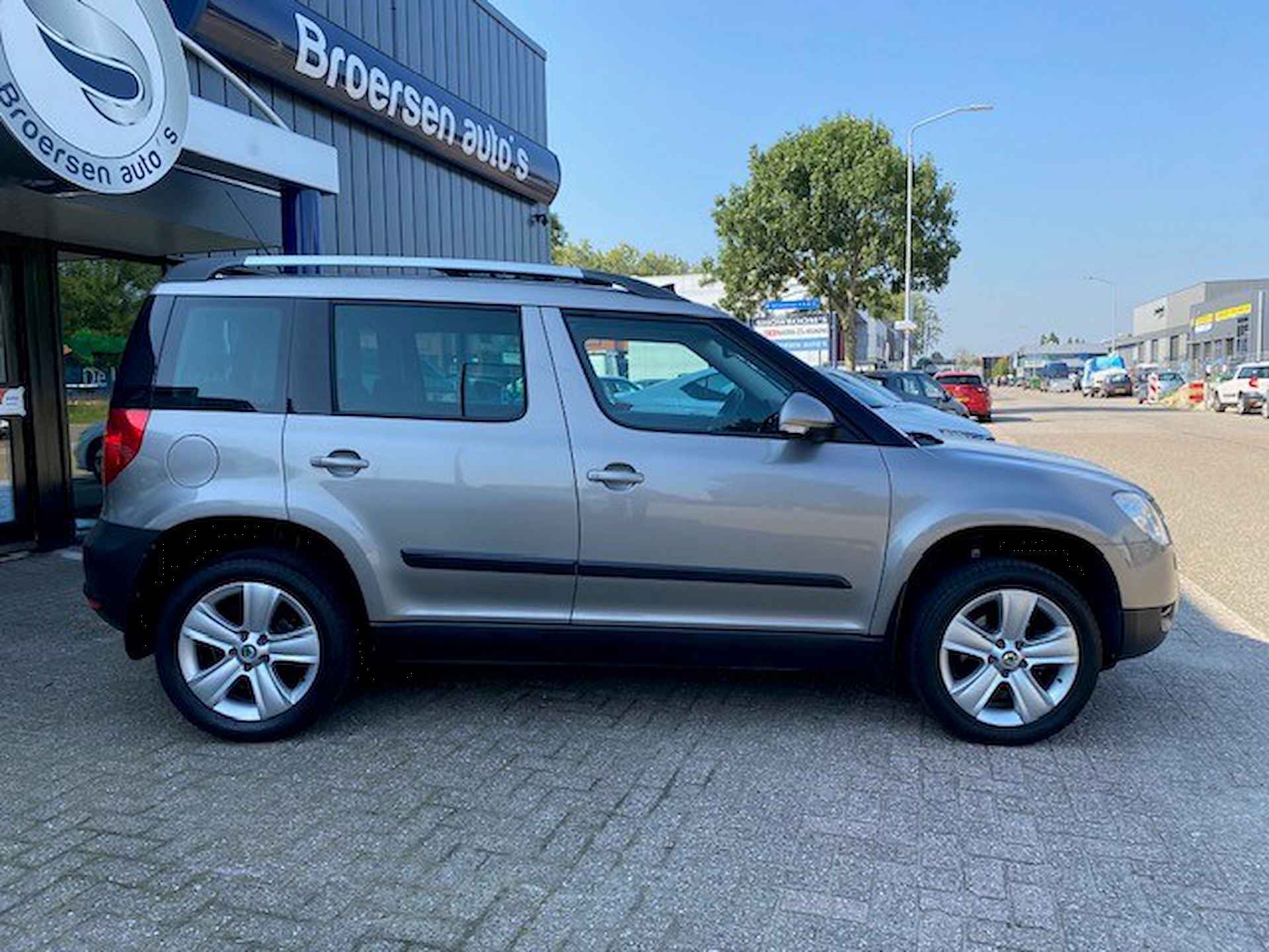 SKODA Yeti 1.2 TSI 105pk Aut. Elegance met Pano en trekhaak - 10/32