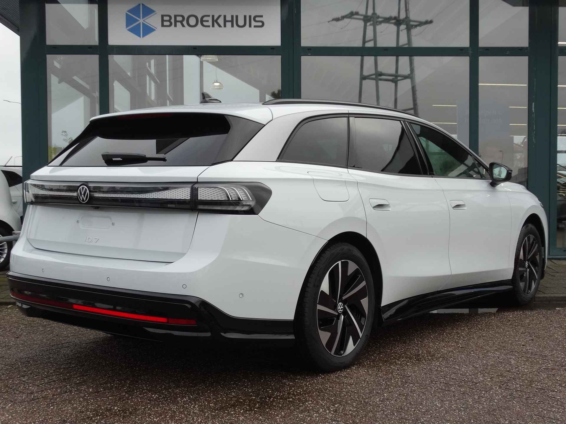 Volkswagen ID.7 Tourer Pro Business | Inclusief € 2000,- inruilvoordeel - 8/23