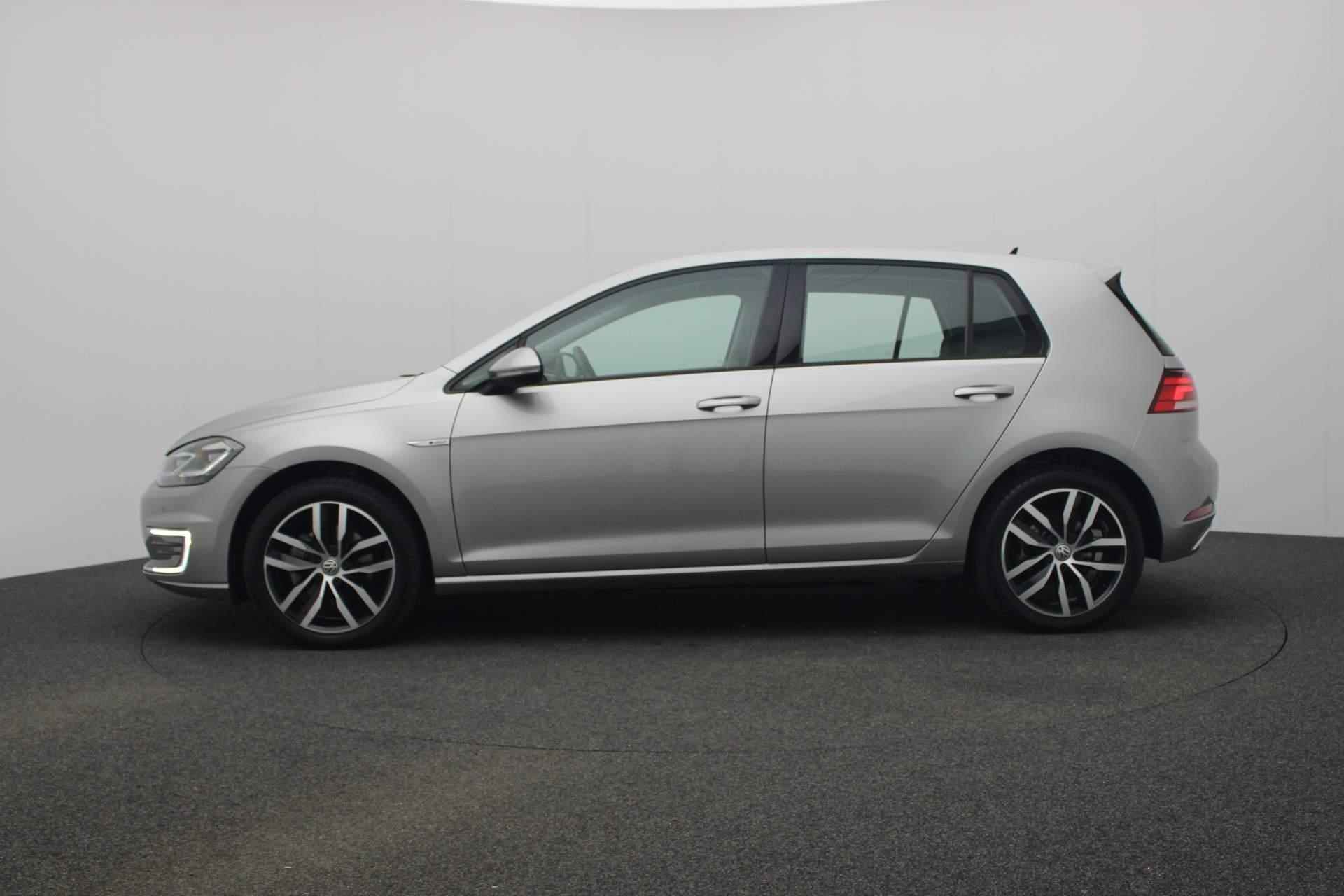 Volkswagen e-Golf 136PK | Navi | ACC | Parkeersensoren voor/achter | Clima - 19/40