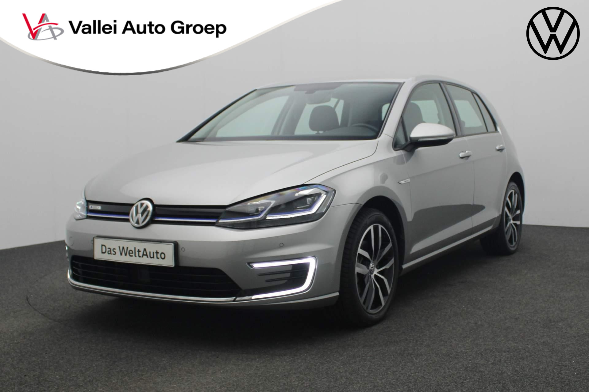 Volkswagen e-Golf 136PK | Navi | ACC | Parkeersensoren voor/achter | Clima