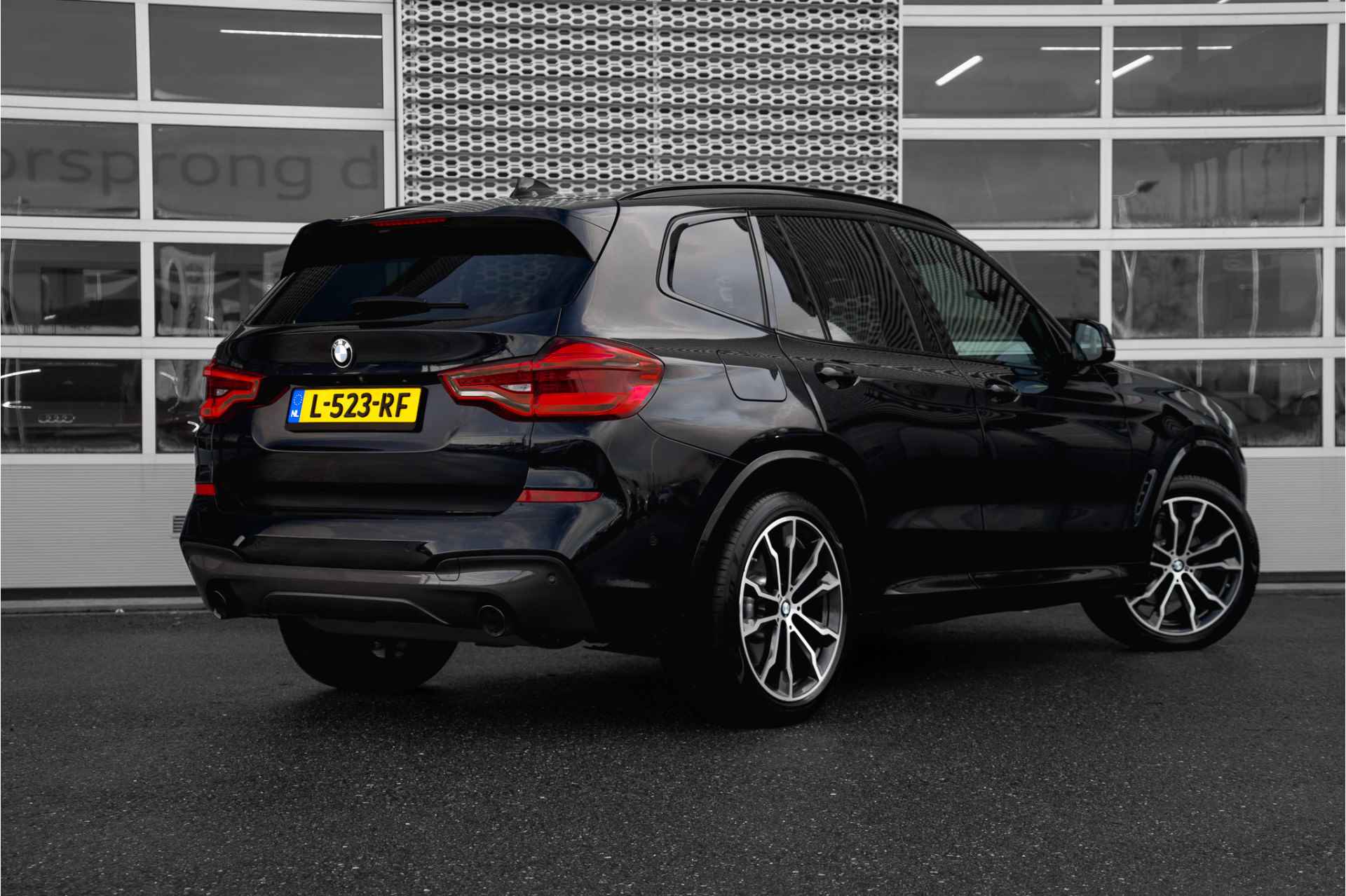 BMW X3 xDrive30e 292pk Business Edition Plus | Panoramadak | M-Sport | Lederen bekleding | 19" | Camera | - 2/38