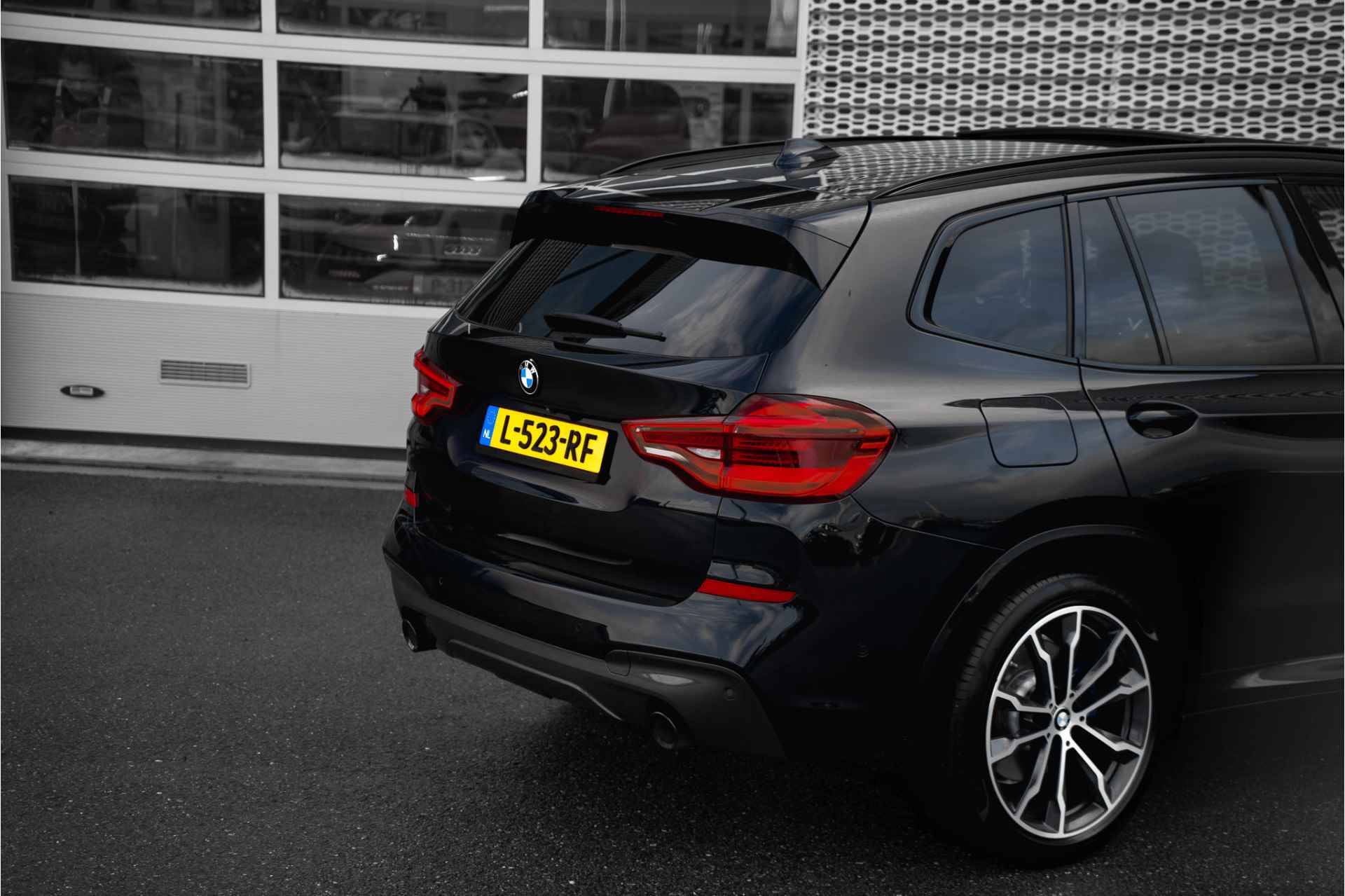 BMW X3 xDrive30e 292pk Business Edition Plus | Panoramadak | M-Sport | Lederen bekleding | 19" | Camera | - 19/38