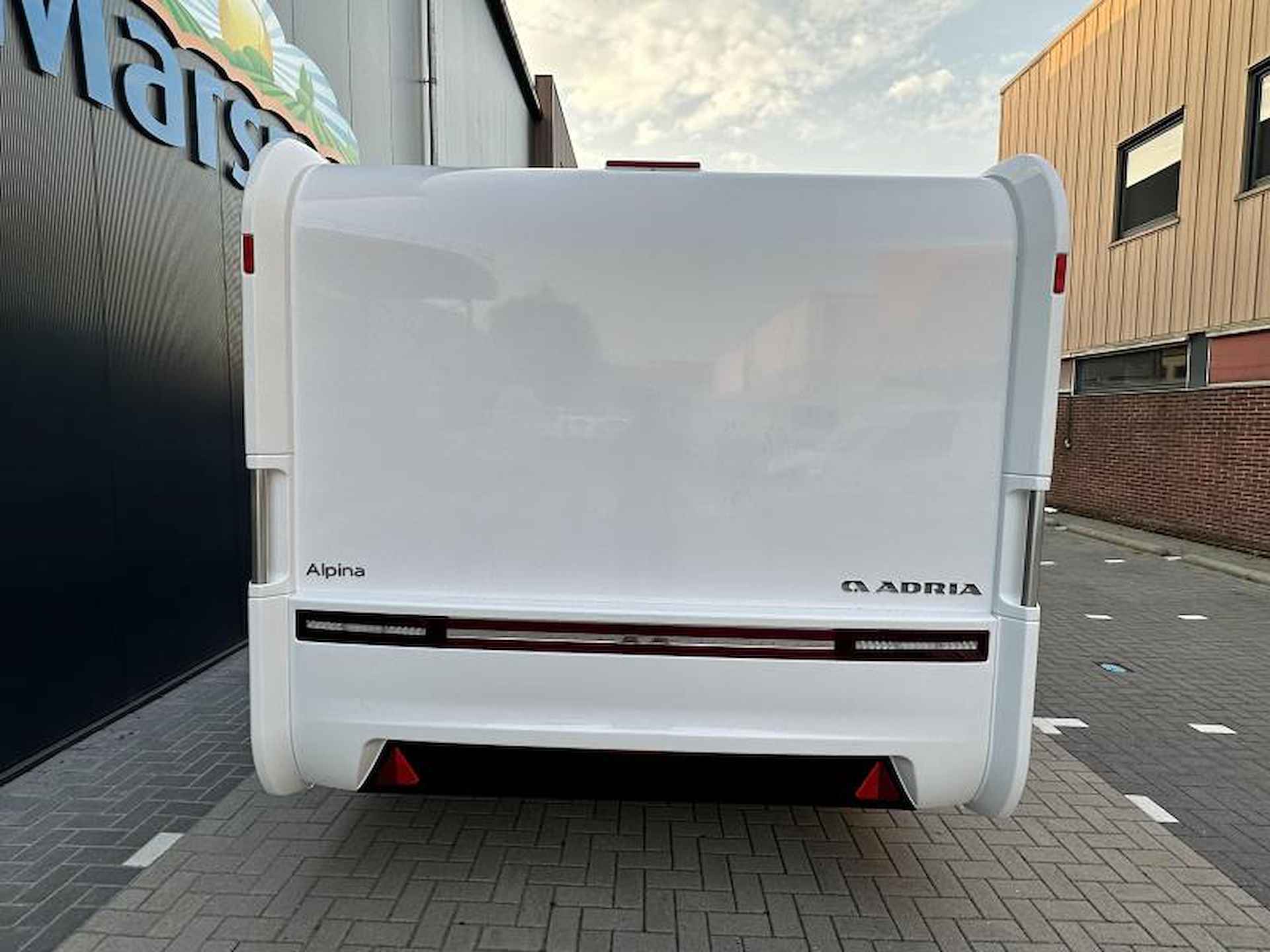 Adria Alpina 613 UT - 5/22