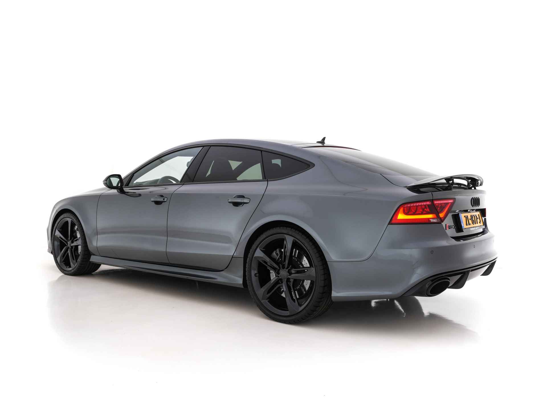 Audi RS7 Sportback 4.0 TFSI Quattro Pro Line Plus [ 730 PS ] Aut. *PANO | MILLTEK-EXHAUST| CERAMIC-BRAKES | NIGHT-VISION | HEAD-UP | BANG&OLUFSEN-SURROUND | SURROUND-VIEW | FULL-LEATHER | ADAPT.CRUISE | MATRIX-LED | BLIND-SPOT | MEMORY-PACK | NAVI-FULL - 4/44