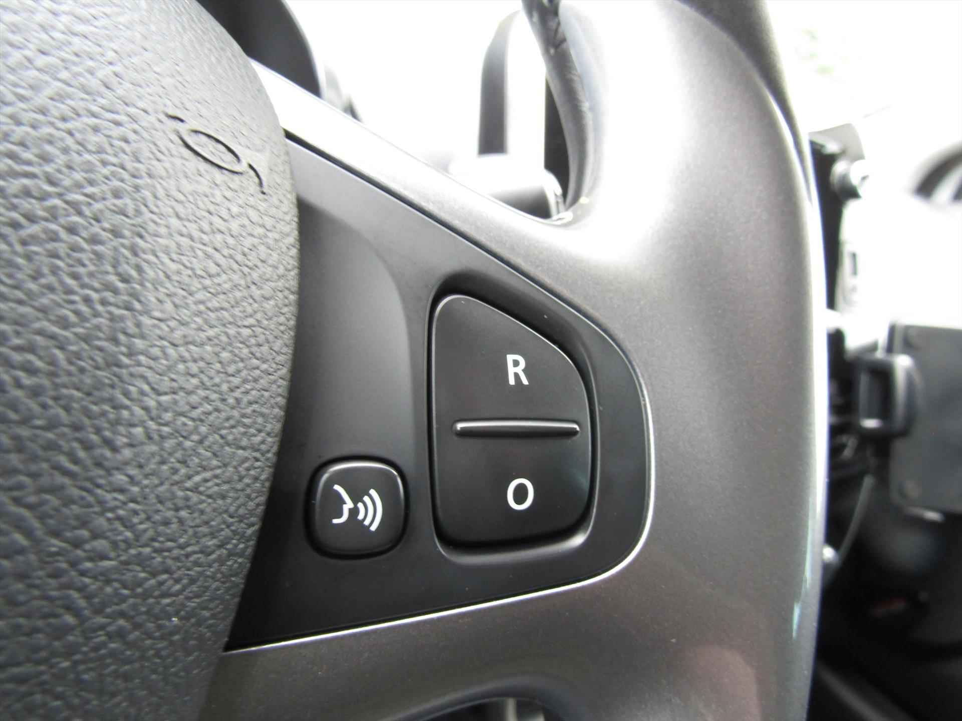 RENAULT Clio TCe 90pk Night & Day / Navigatie / Cruise-Control / Lmv - 11/27