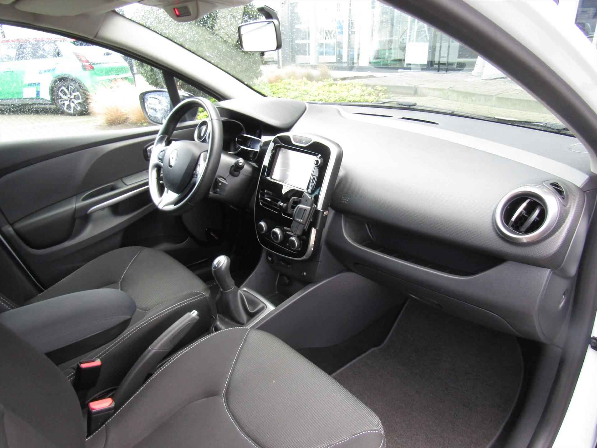 RENAULT Clio TCe 90pk Night & Day / Navigatie / Cruise-Control / Lmv - 19/27