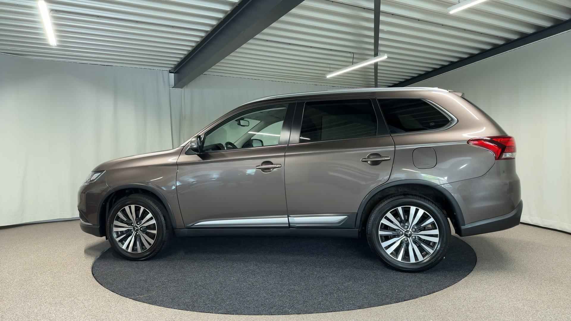 Mitsubishi Outlander 2.0 Connect Pro Navigatie Automaat - 15/40