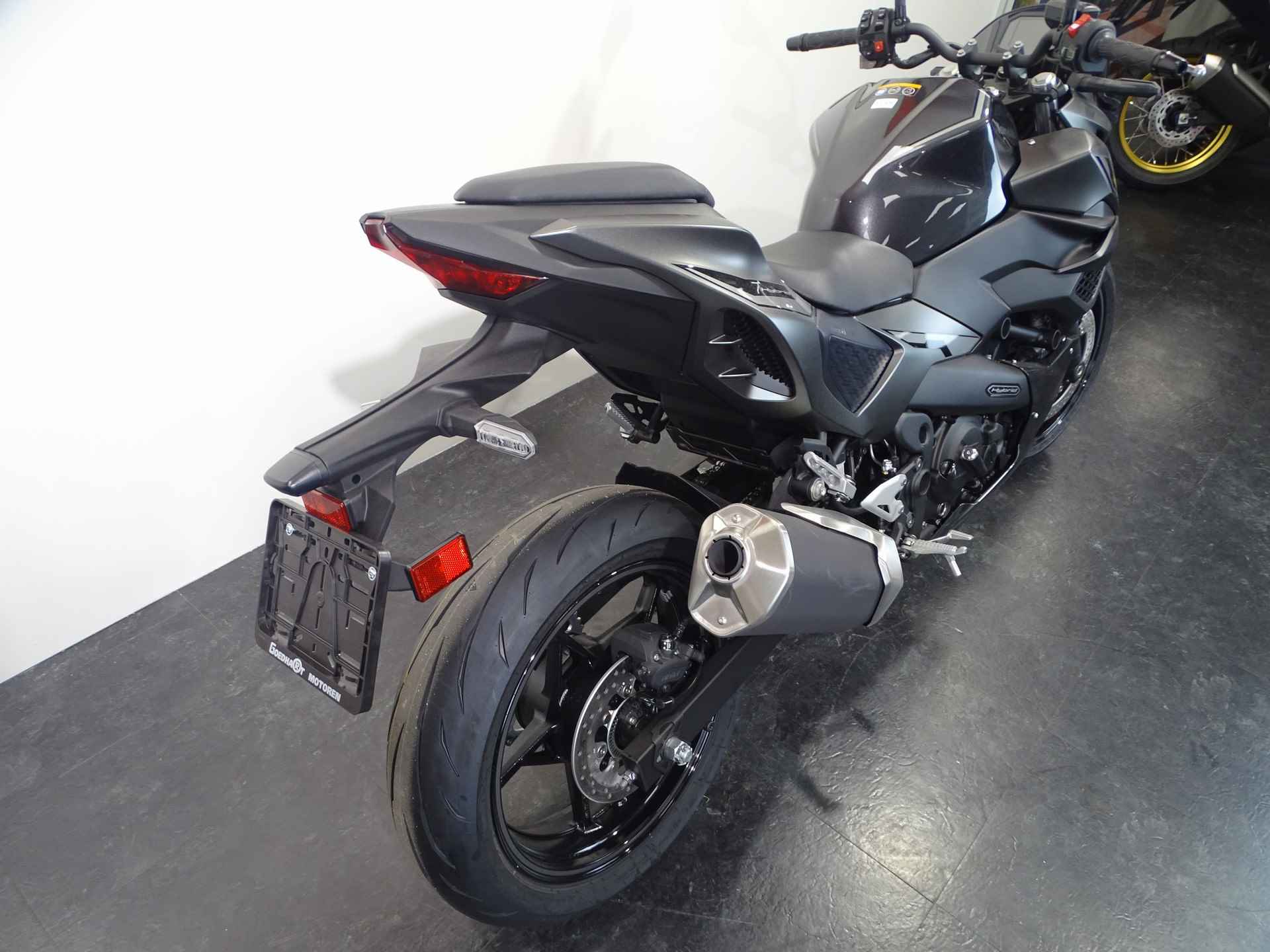 Kawasaki Z 7 HYBRID - 3/7