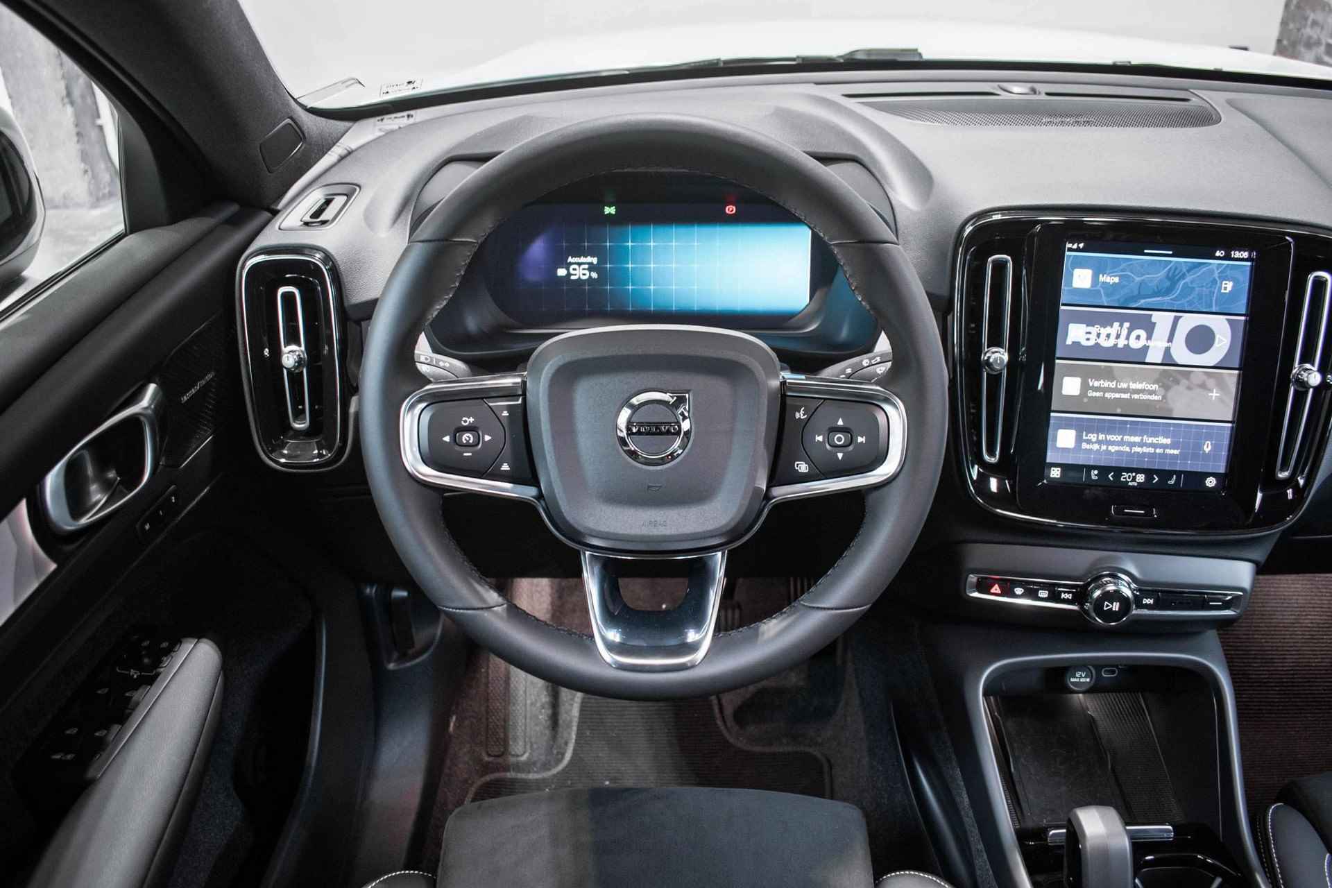 Volvo C40 Single Motor Extended Range Ultimate | Panoramadak | Premium Audio | Warmtepomp | Interieurvoorverwarming | 20"Lichtmetalen Velgen | Adaptieve Cruise Control | Elektrisch bedienbare voorstoelen - 16/34
