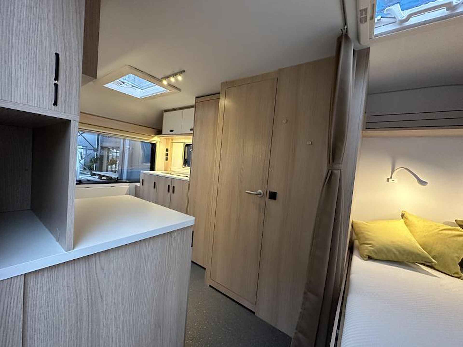 Adria Aviva 422 PY Lichtgewicht caravan - 8/18