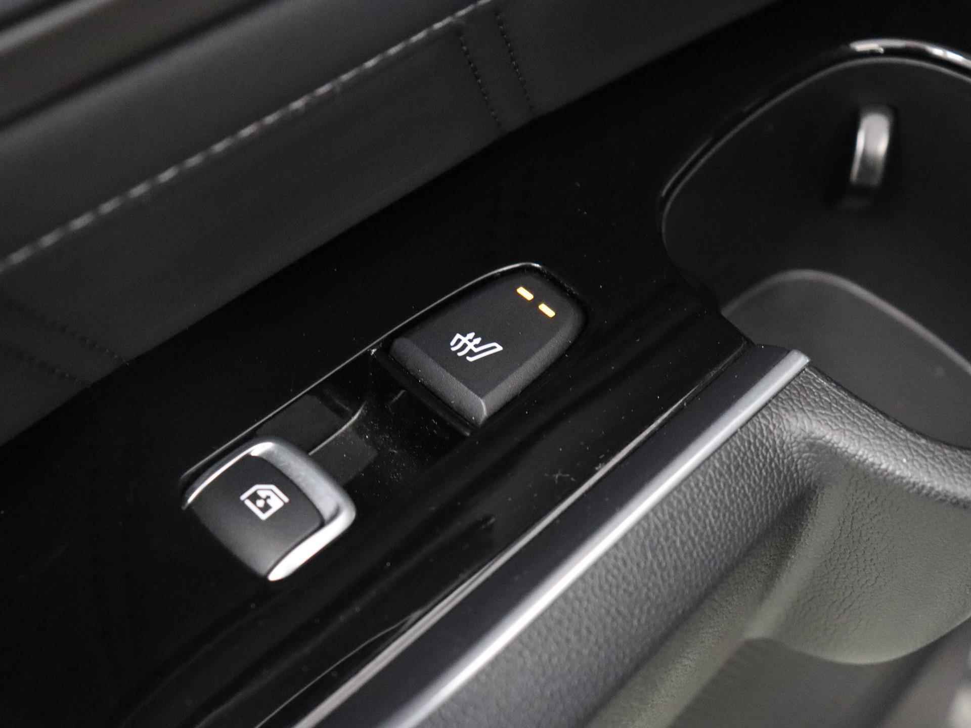 Kia Sorento 1.6 T-GDI Plug-in Hybrid 4WD DynamicPlusLine 7p. | Demo | Lederen Bekleding | Premium Audio (Bose) | Adaptieve Cruise Control | Elektrische Stoelverstelling - 14/49