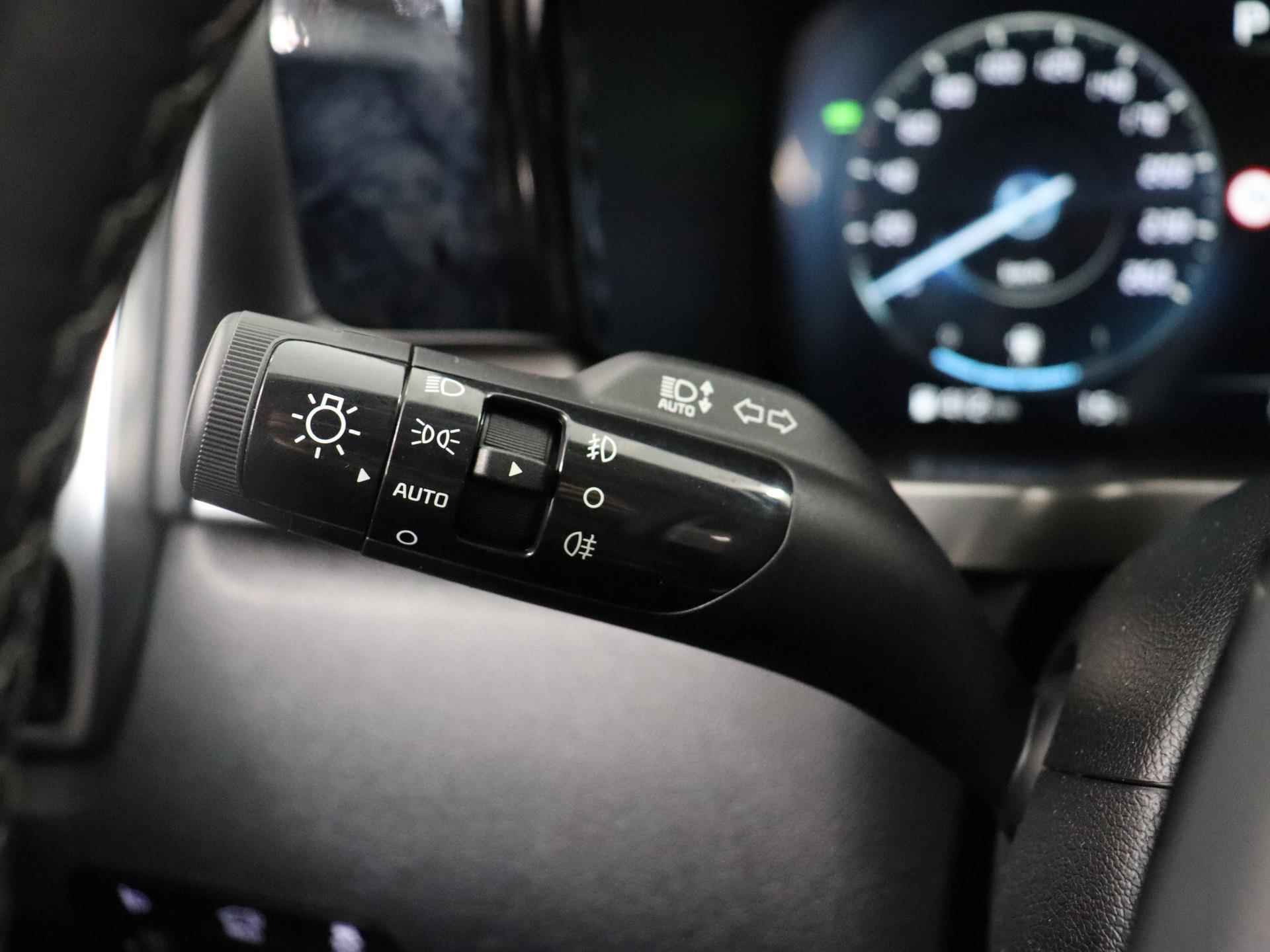 Kia Sorento 1.6 T-GDI Plug-in Hybrid 4WD DynamicPlusLine 7p. | Demo | Lederen Bekleding | Premium Audio (Bose) | Adaptieve Cruise Control | Elektrische Stoelverstelling - 38/49