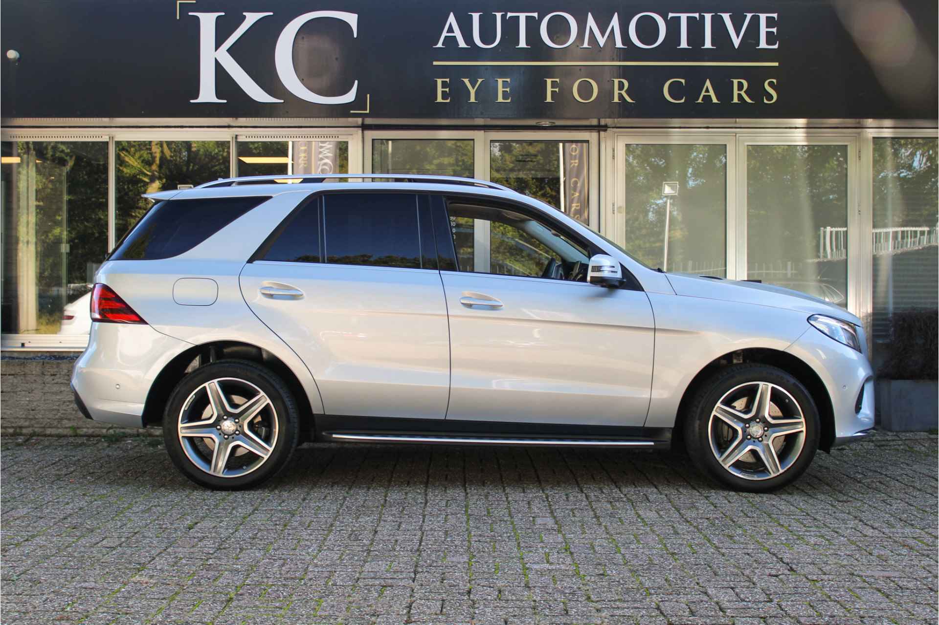 Mercedes-Benz GLE 400 4MATIC AMG Edition | VAN €41950,- voor €39456,-  Pano | H/K | 360 - 9/34