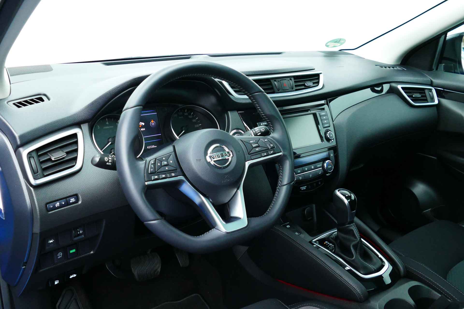 Nissan QASHQAI 1.3 160pk DIG-T N-Connecta 1-Eig. Panodak, 360 Camera, Clima, 18"LMV, Afn Haak 1500kg - 13/37