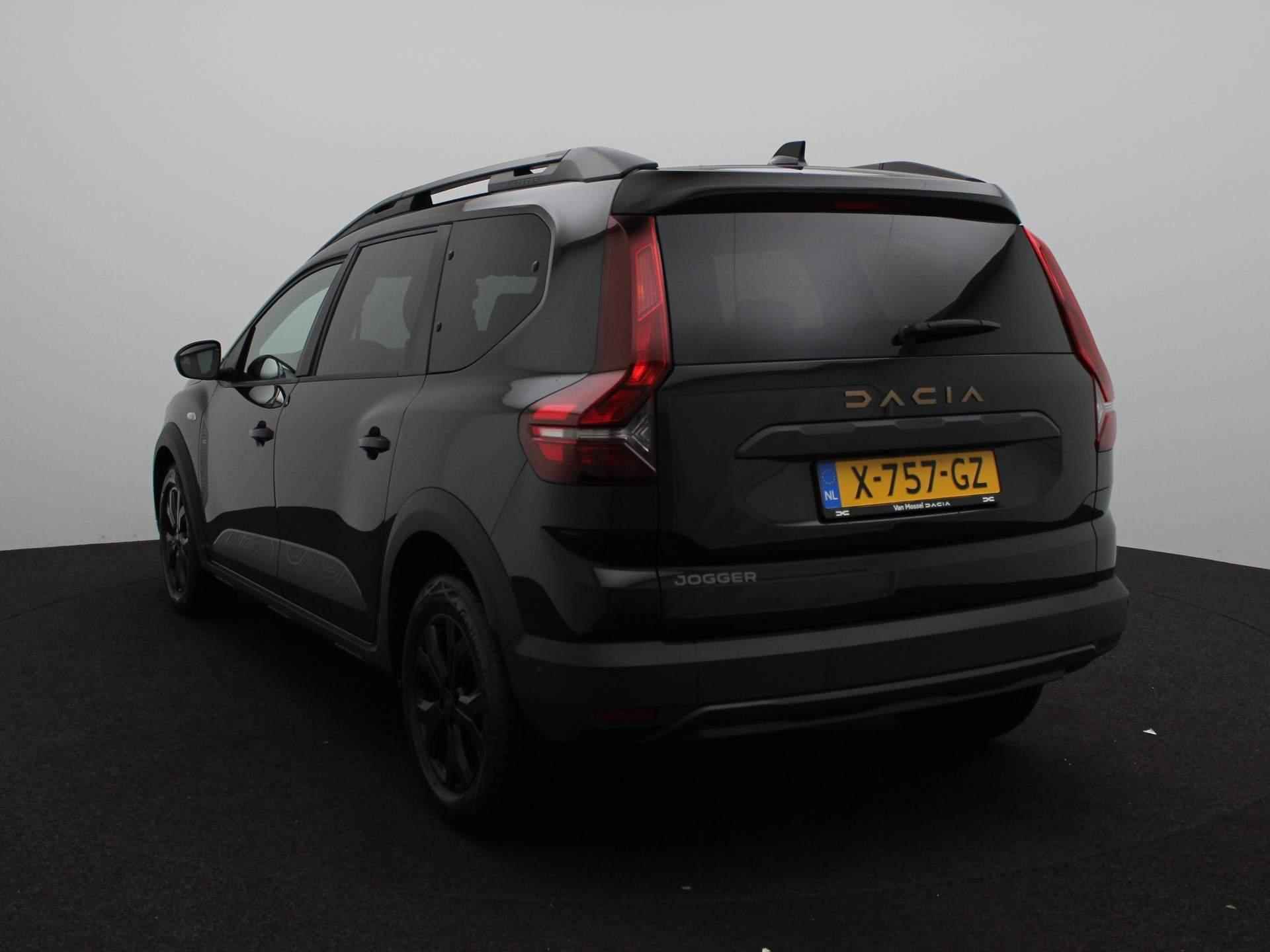 Dacia Jogger TCe 110 Extreme 7p. | Navi | Climate Control | Achteruitrijcamera + sensoren | Cruise control | - 2/25