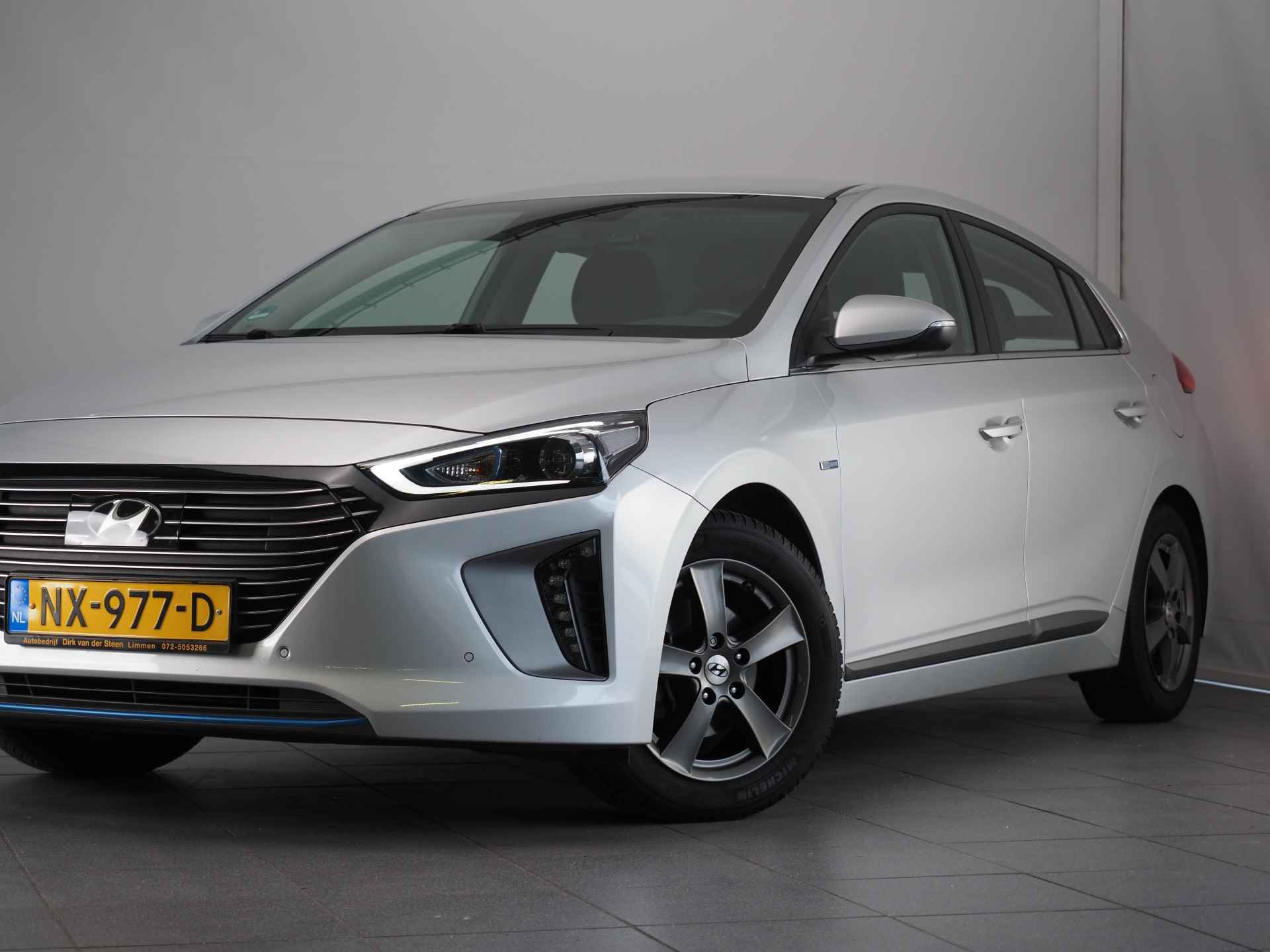 Hyundai IONIQ 1.6 GDi Comfort | Achteruitrijcamera | Apple Carplay/Android Auto | Carkit | Trekhaak | Reservewiel | Keyless Entry/Start | DAB | LED | - 15/40